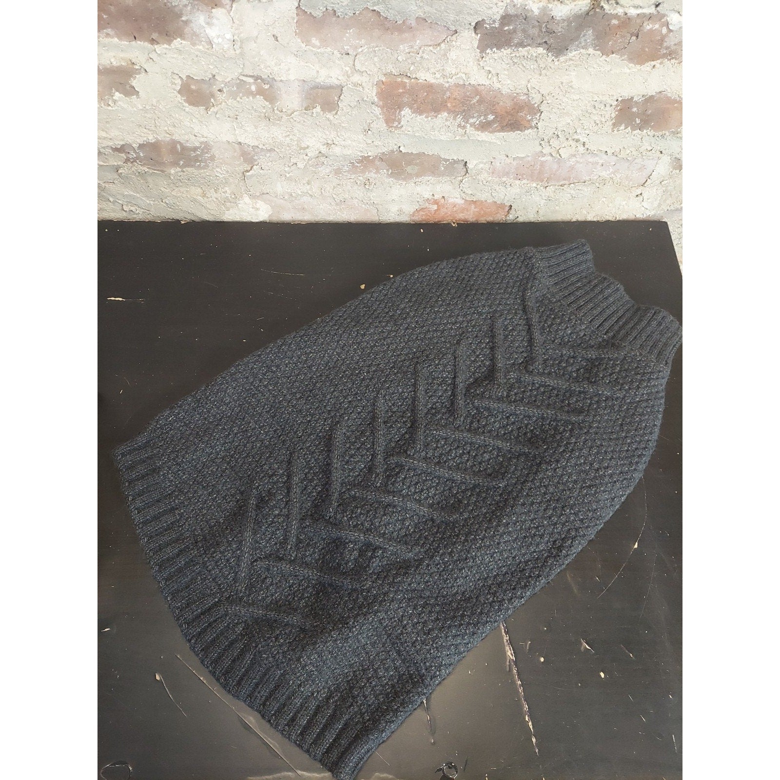 Dog Sweater 2XL Dark Gray Chevron Knit Pullover Warm Cozy Pet Winter Clothing
