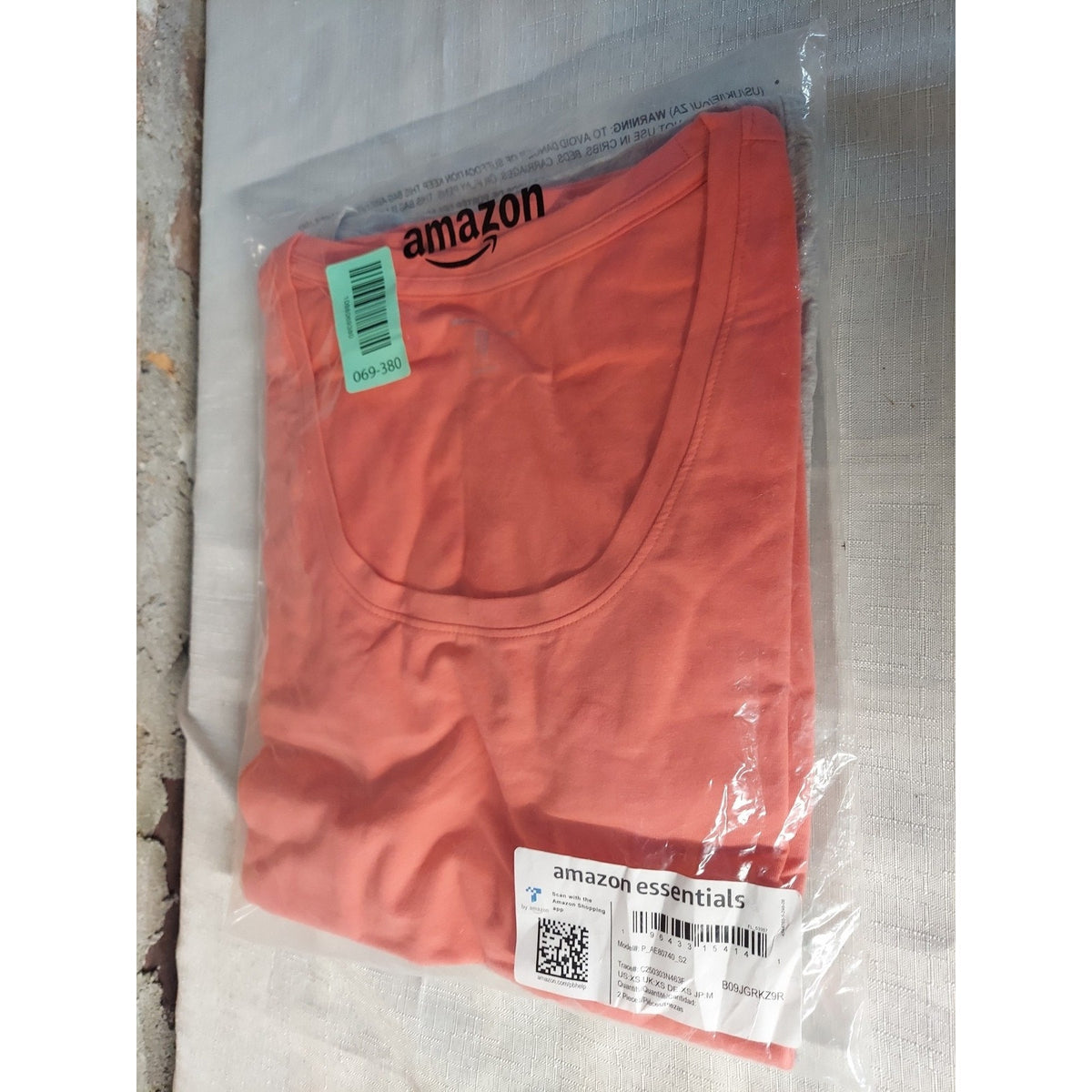 Amazon Essentials Womens Scoop Neck Tee XS Fuchsia Heather Grey 2 Pack