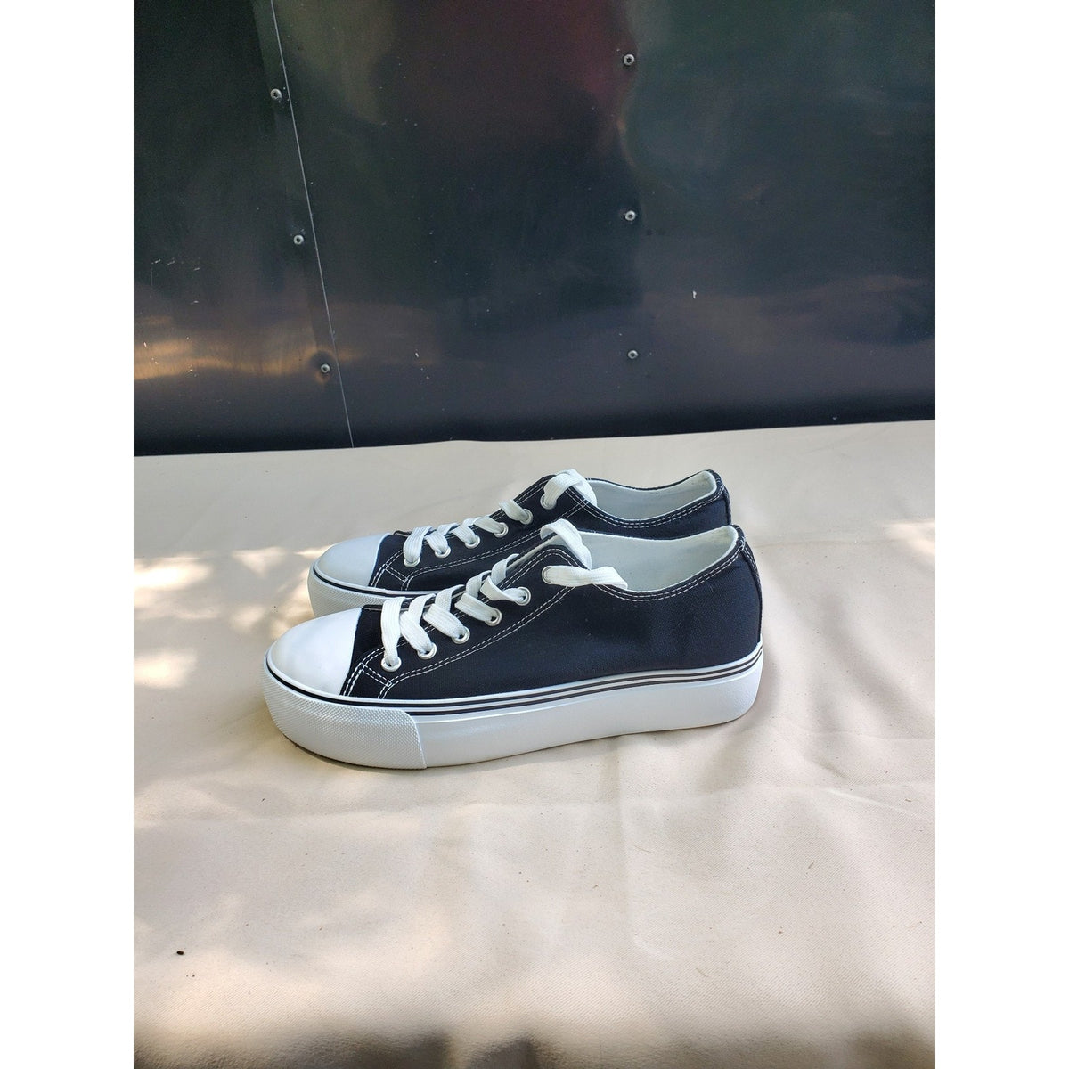 Womens Platform Sneakers Size 9 Black White Canvas Low Top Lace Up Casual