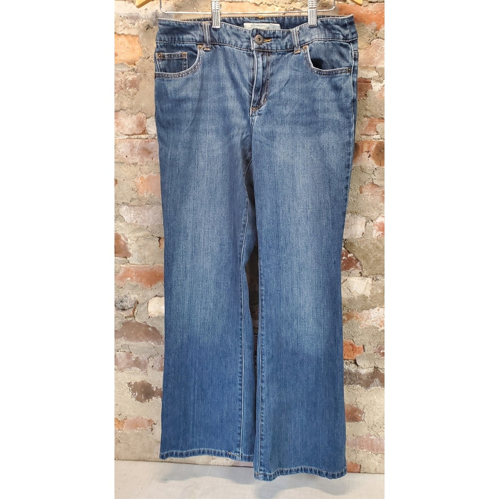 Chicos Womens Bootcut Jeans Sz 1.5 / 10 Short Medium Wash Stretch Cotton Denim