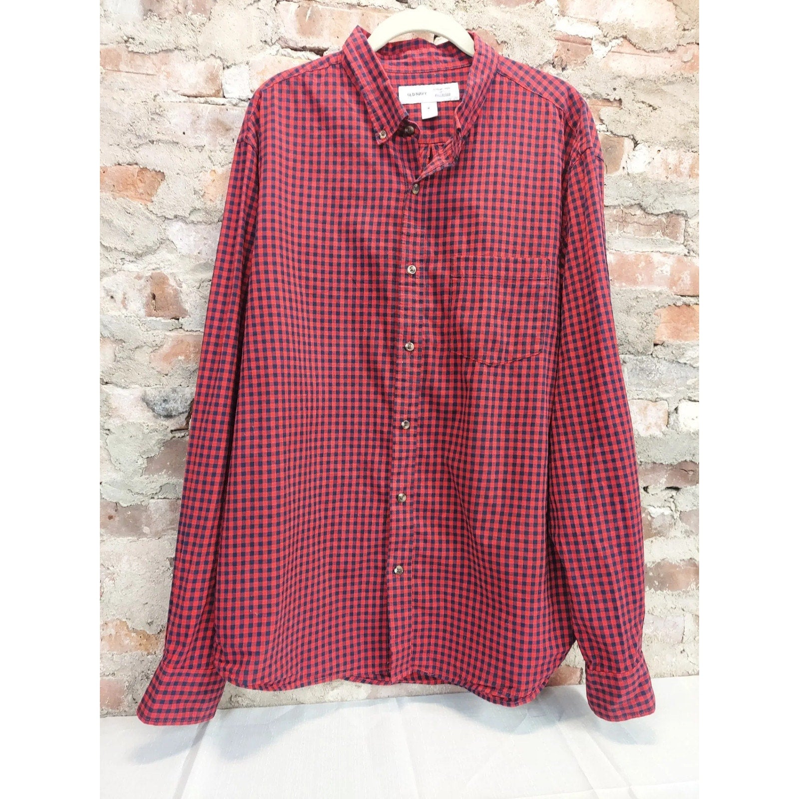 Old Navy Mens Slim Fit Button Down Shirt XL Red Black Gingham Built-In Flex
