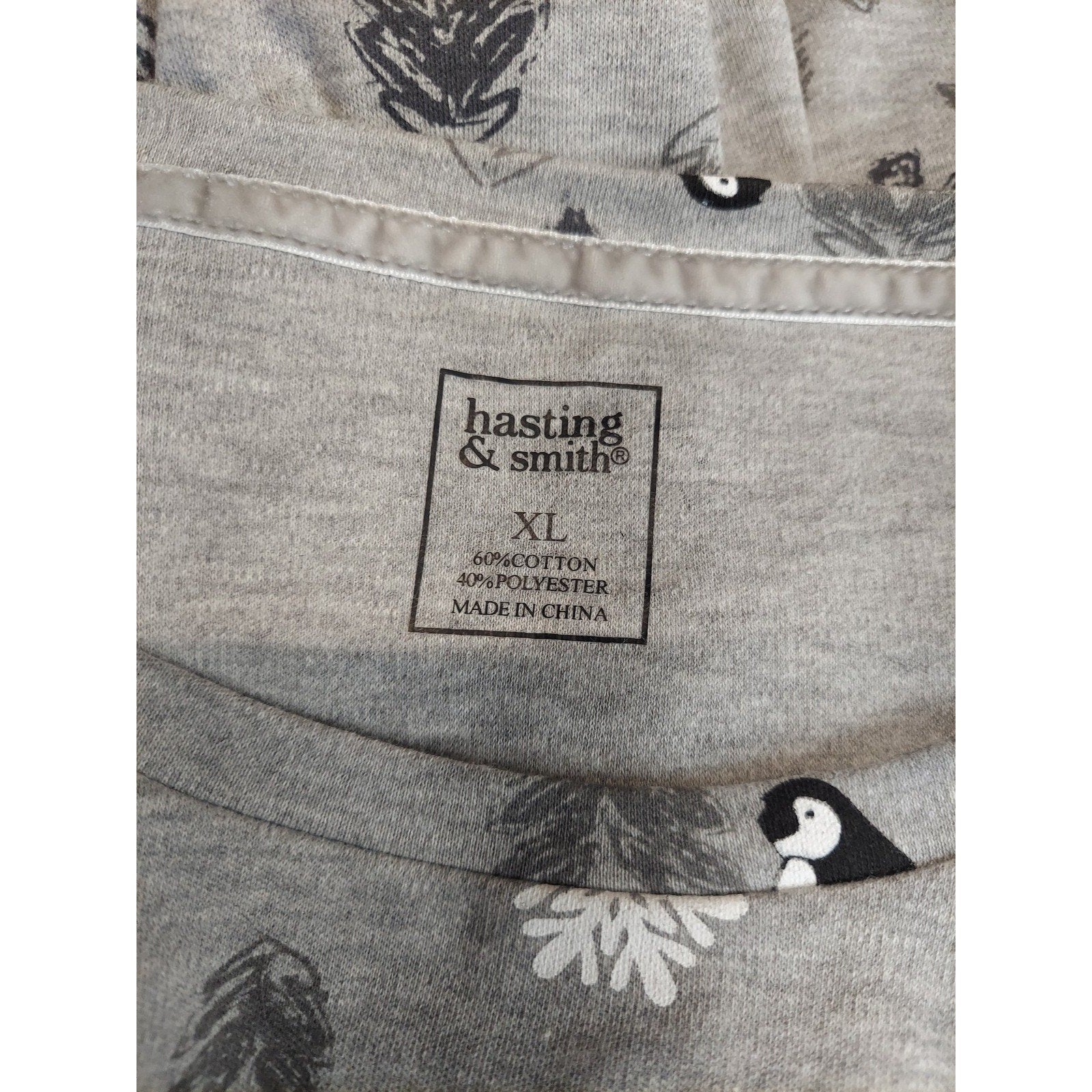 Hasting & Smith Womens XL Long Sleeve Shirt Gray Penguin Snowflake Print