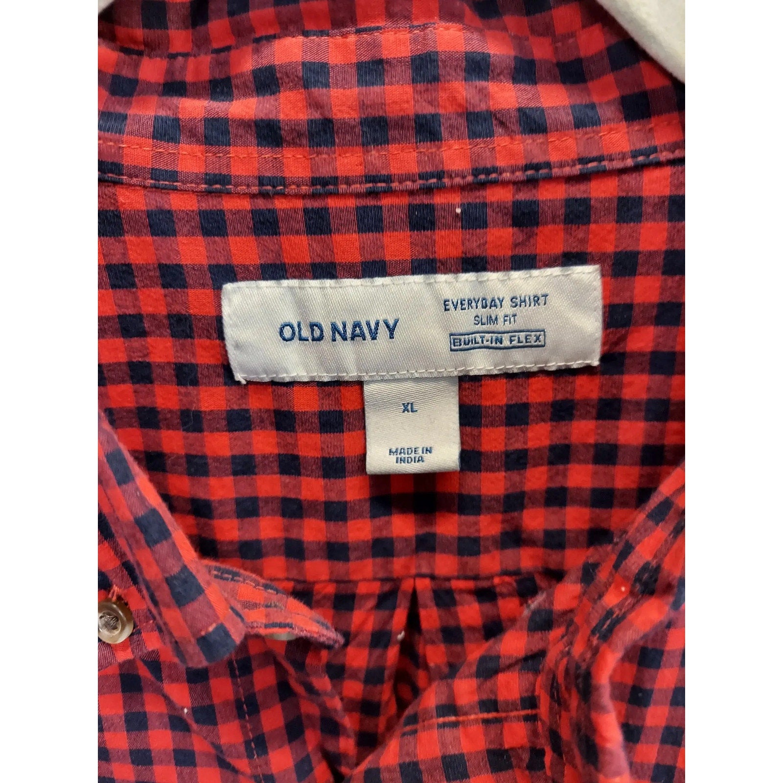 Old Navy Mens Slim Fit Button Down Shirt XL Red Black Gingham Built-In Flex