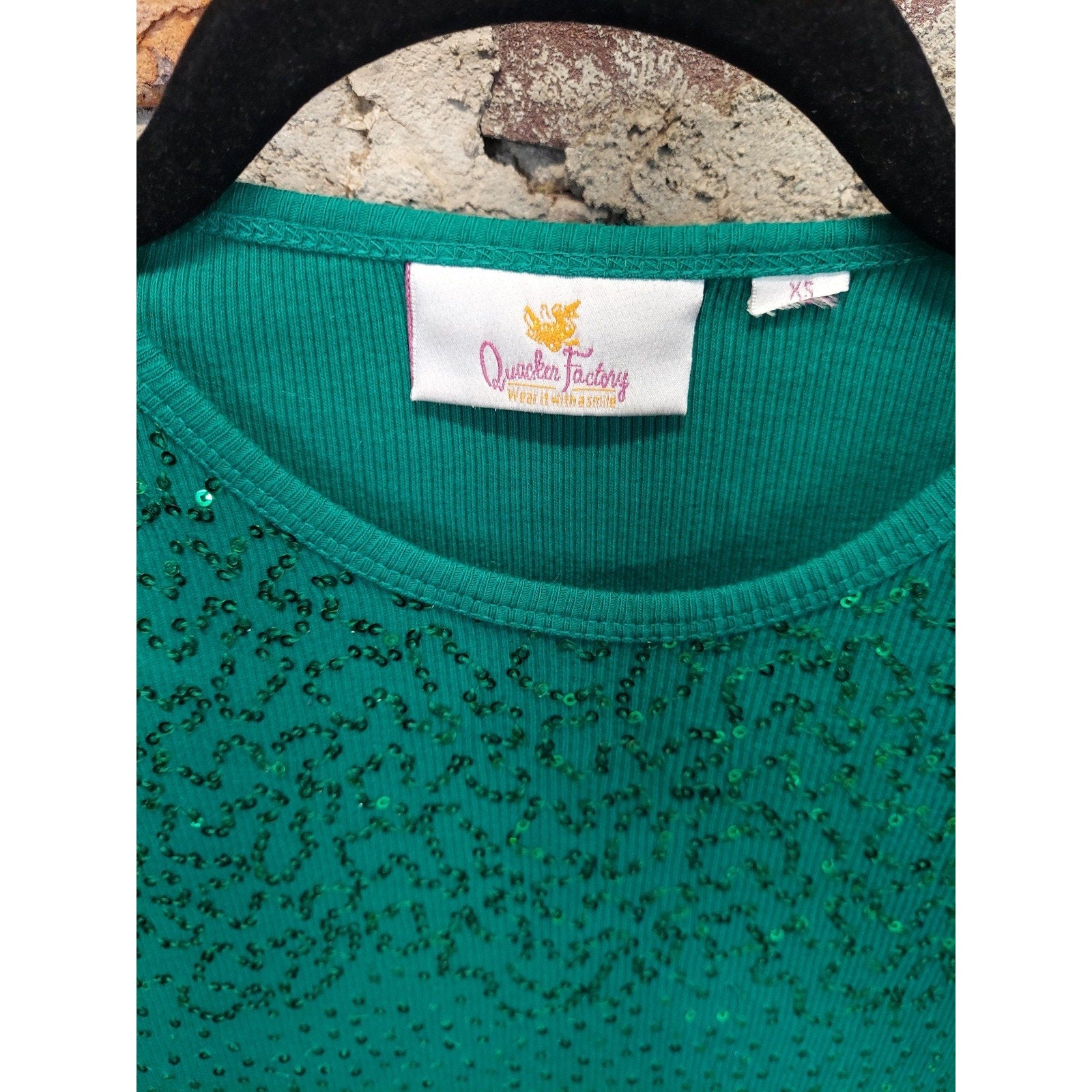 Quaker Factory Womens Shirt XS Green Sequin Sparkle Ribbed Knit 3/4 Sleeve