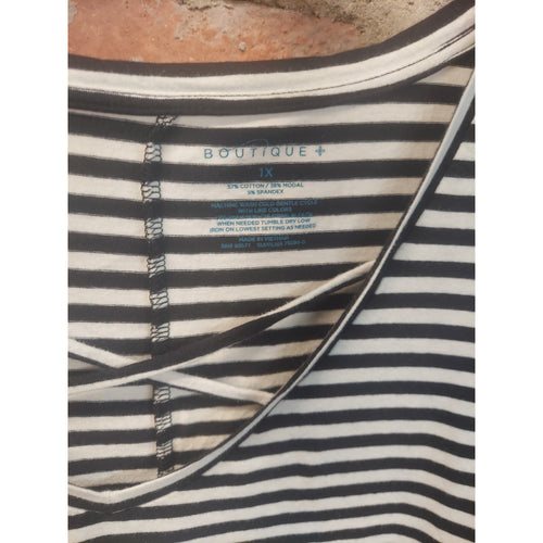 Boutique Plus Womens 1X Striped V Neck Criss Cross Knit Top Black White