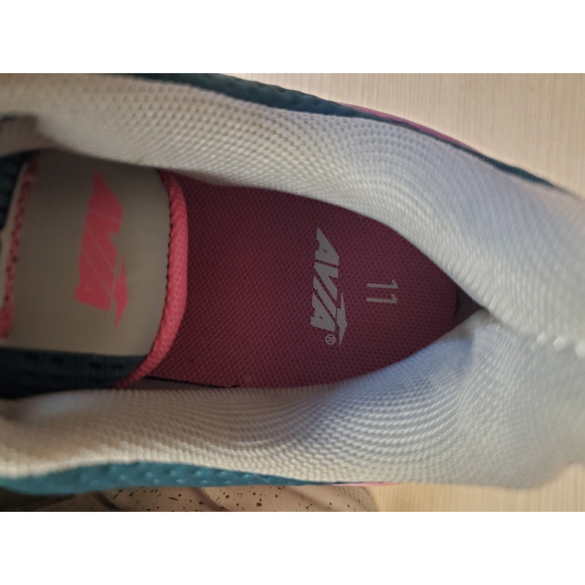 Avia Athletic Running Shoes Size 11 Teal Pink Mesh Upper Sneakers