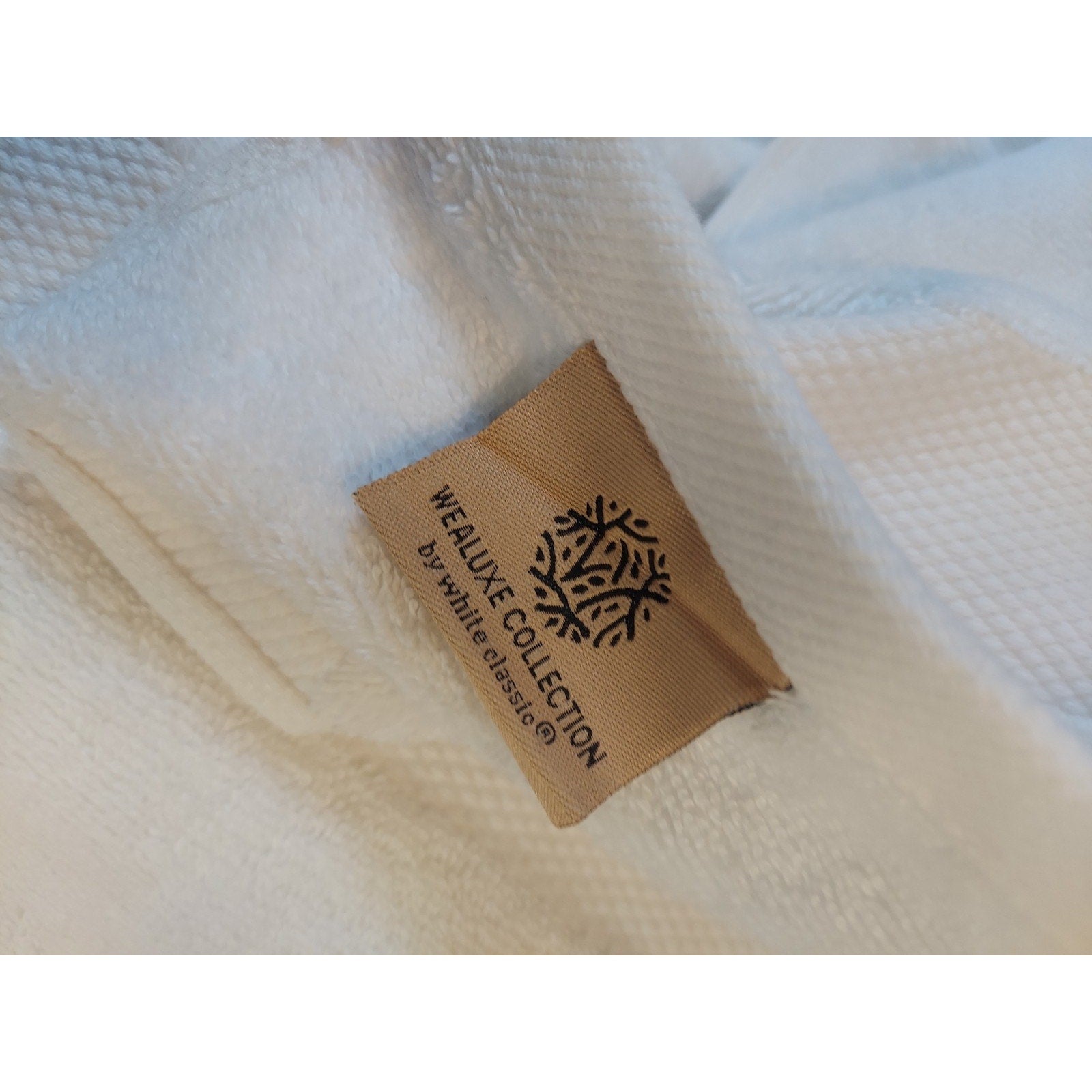 White Classic Bath Towels 2 Pack Wealuxe Collection White New Soft Absorbent