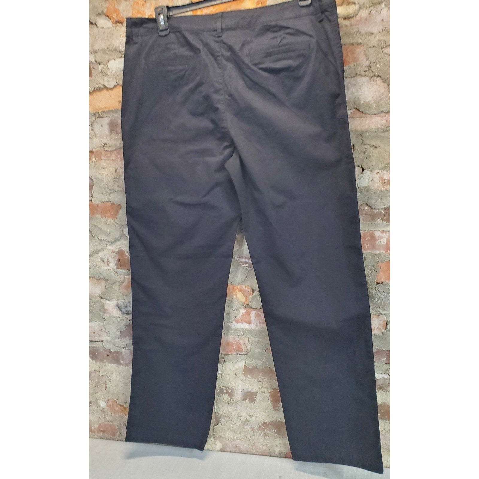 Amazon Essentials Womens Chino Pants Size 16 Black Casual NWT Everyday