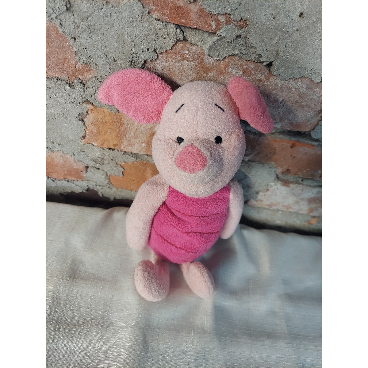 Disney Winnie Pooh Piglet Plush Stuffed Animal Pink Cuddly 12 Inch Toy