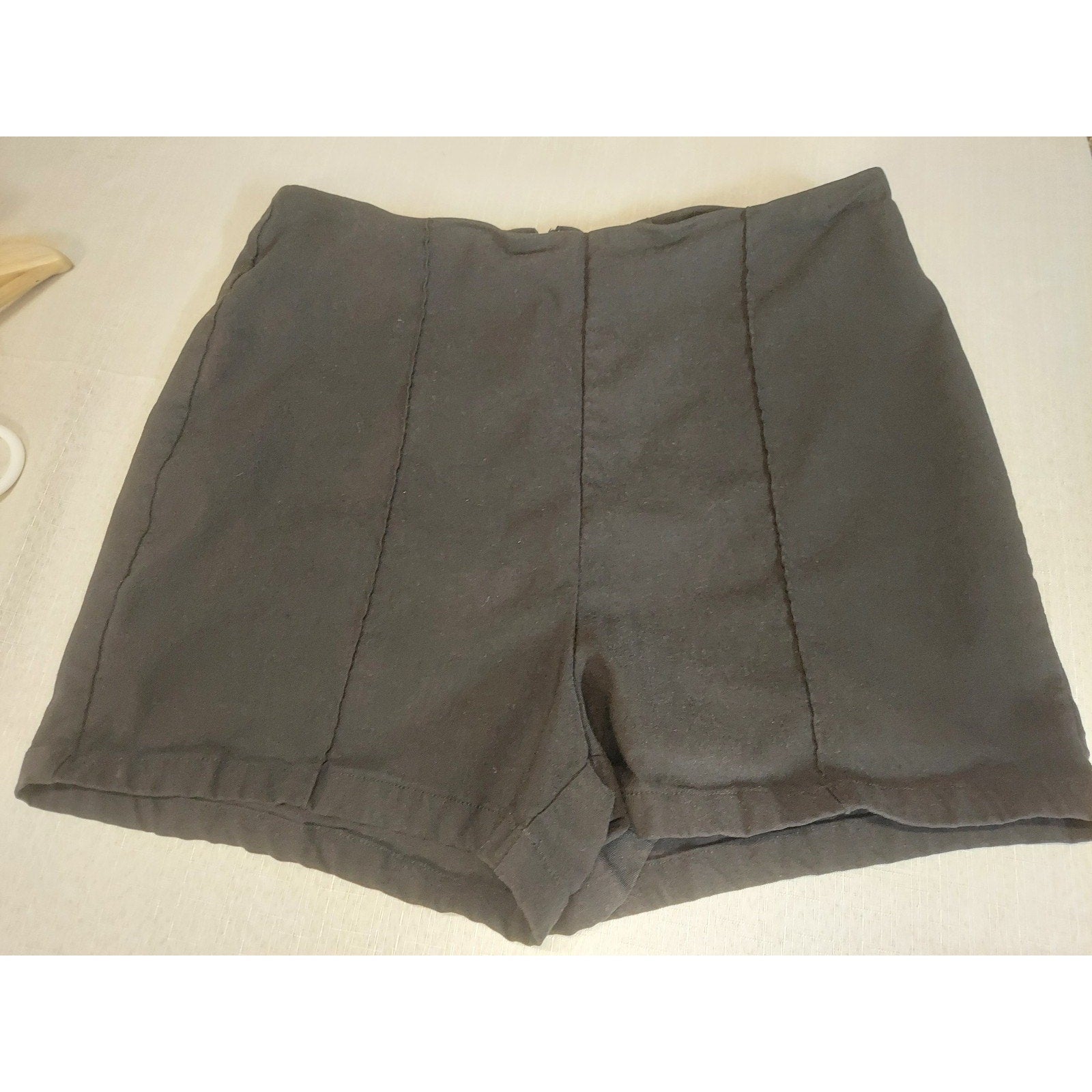FOREVER 21+ Womens Plus Size High Waist Shorts 1X Black Casual Zipper Back