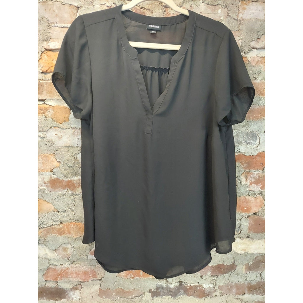TORRID Womens Blouse Size 00 Black V Neck Short Sleeve Flowy Tunic Top