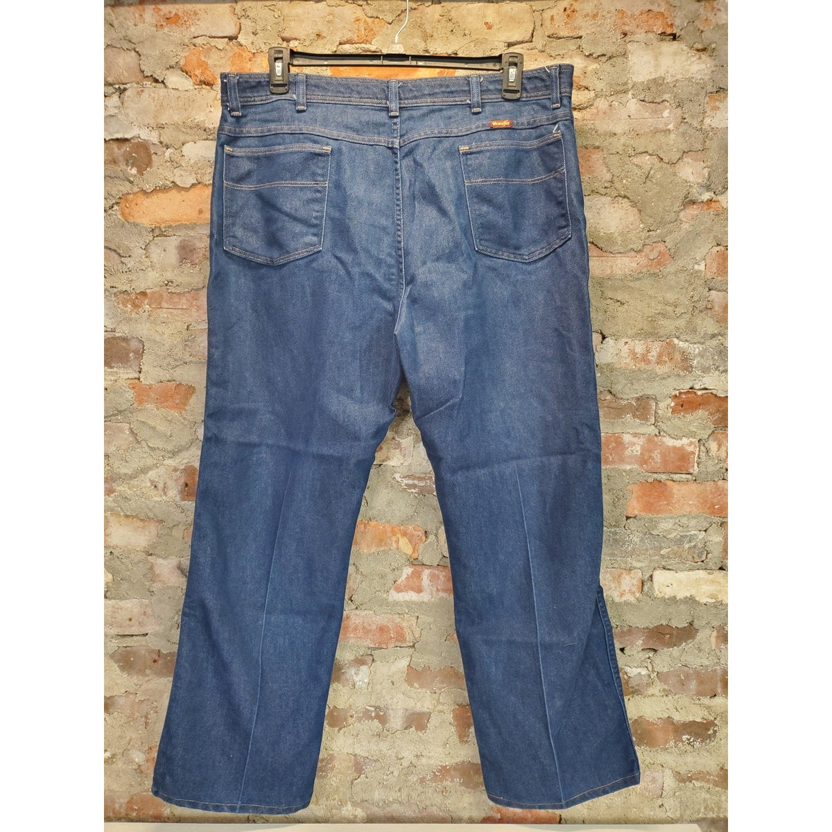 Wrangler Mens Jeans 42x30 Blue Denim Button Fly Straight Leg Workwear