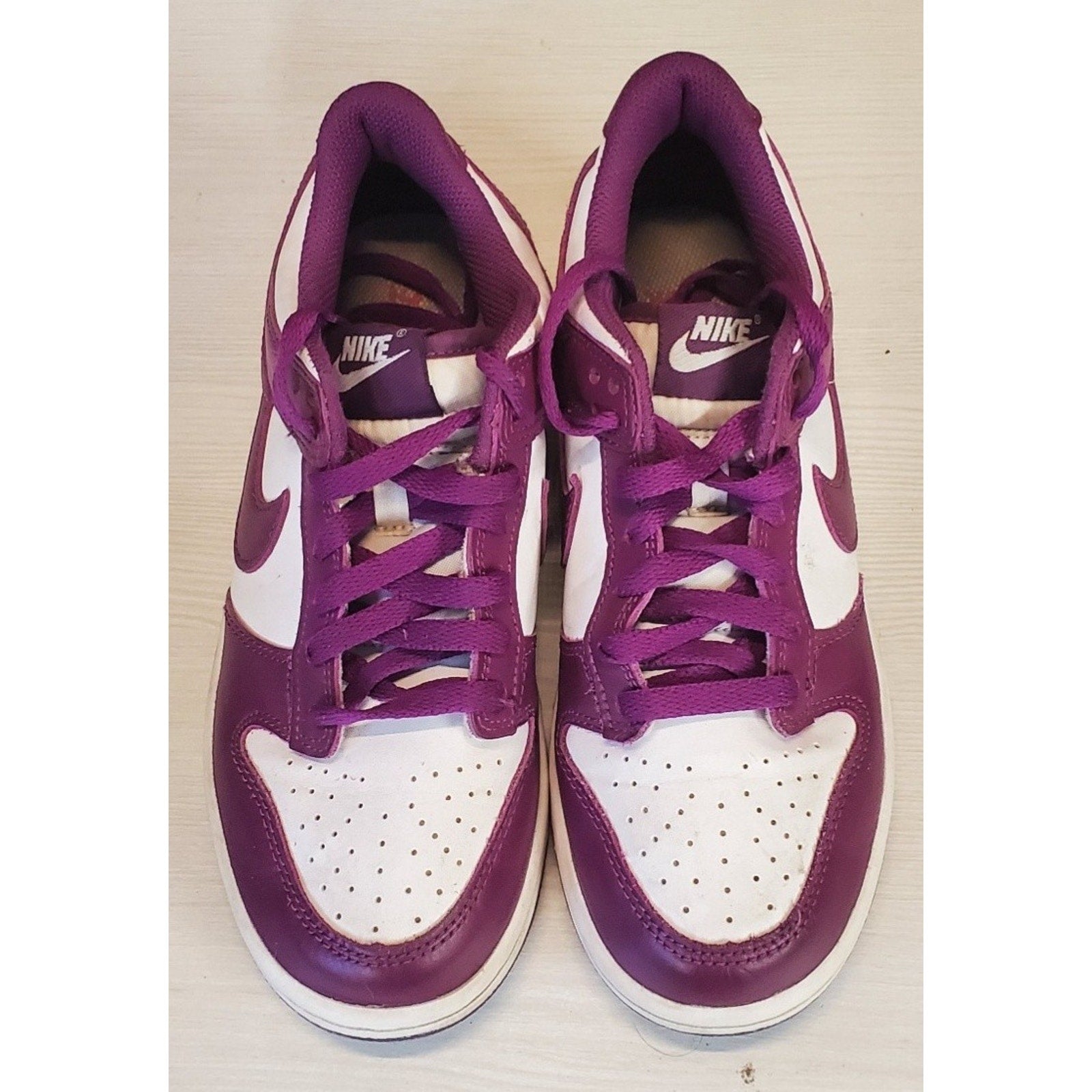 Nike Dunk Low Purple White Athletic Leather Sneakers 6Y Casual Fashion Shoes