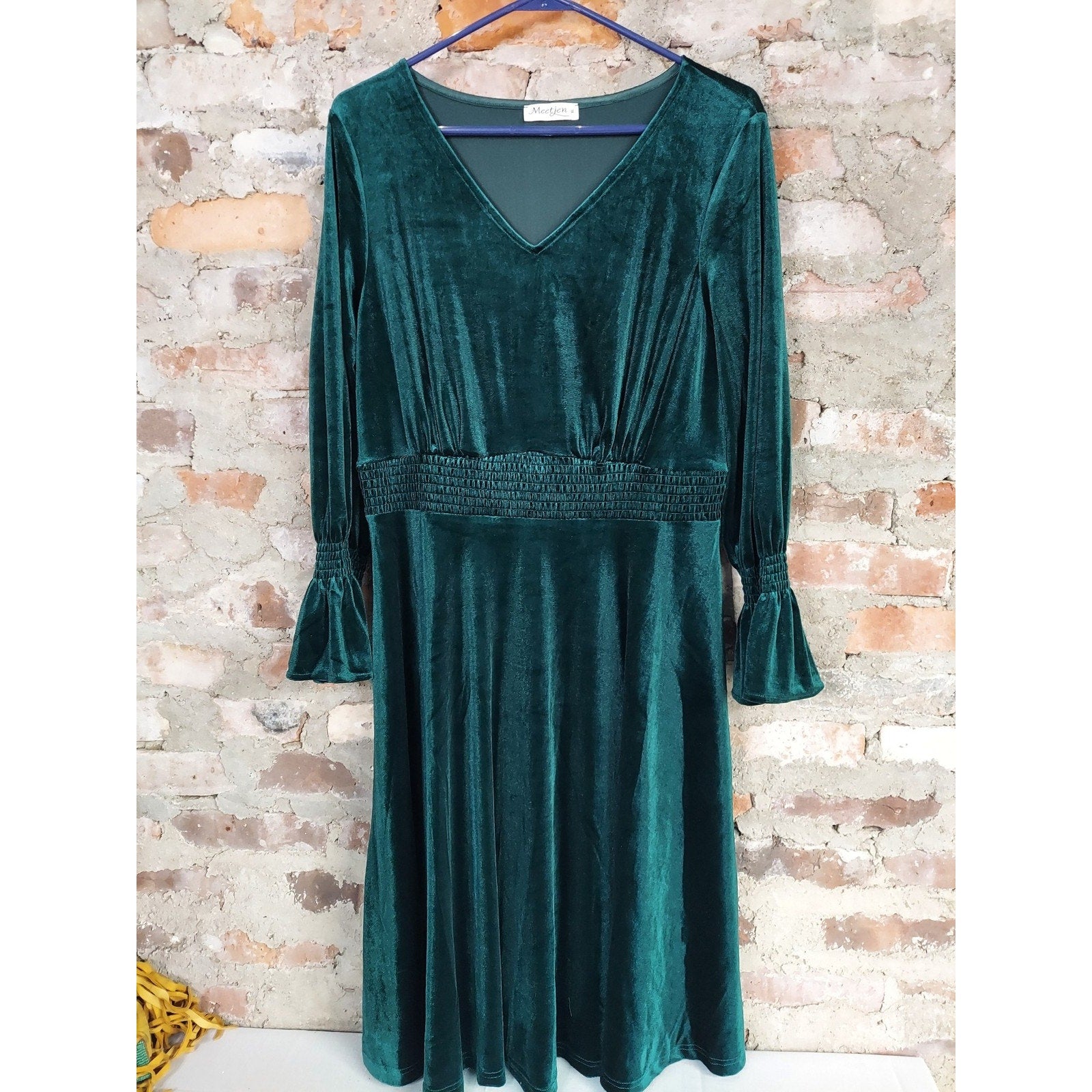 MeetJen Womens XL Emerald Green Velvet V Neck Long Sleeve Midi Dress Cocktail