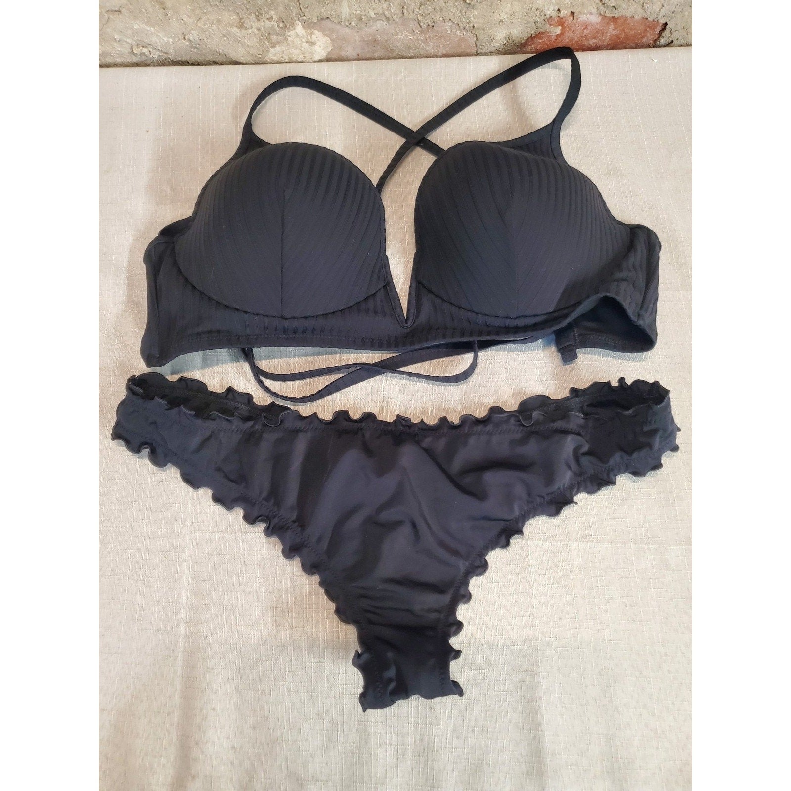 Shade & Shore Womens Bikini Set L Black Ribbed Ruffle Criss Cross 36DD Top
