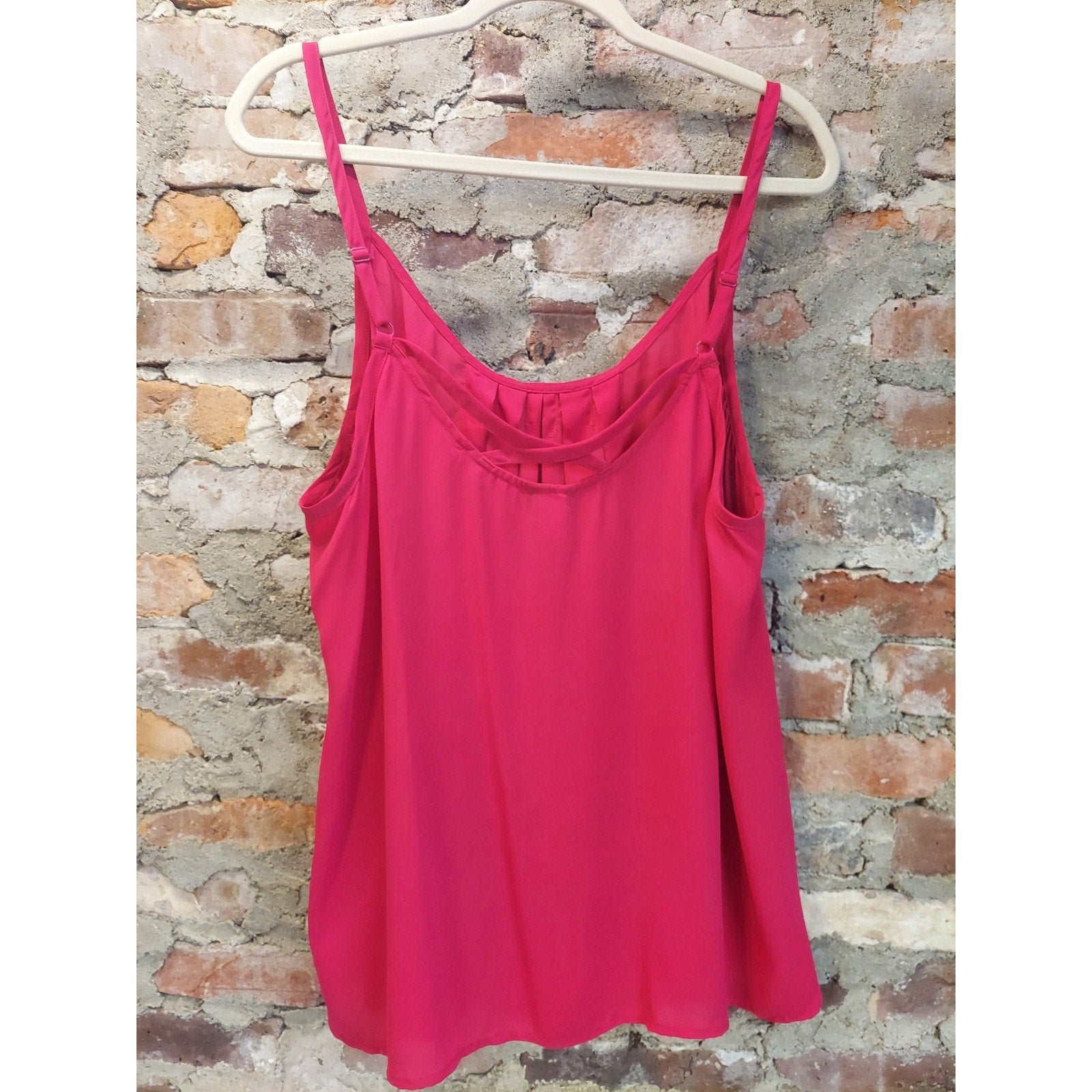 Torrid Womens Plus 2X Fuchsia Pleated Criss Cross Back Sleeveless Camisole Tank