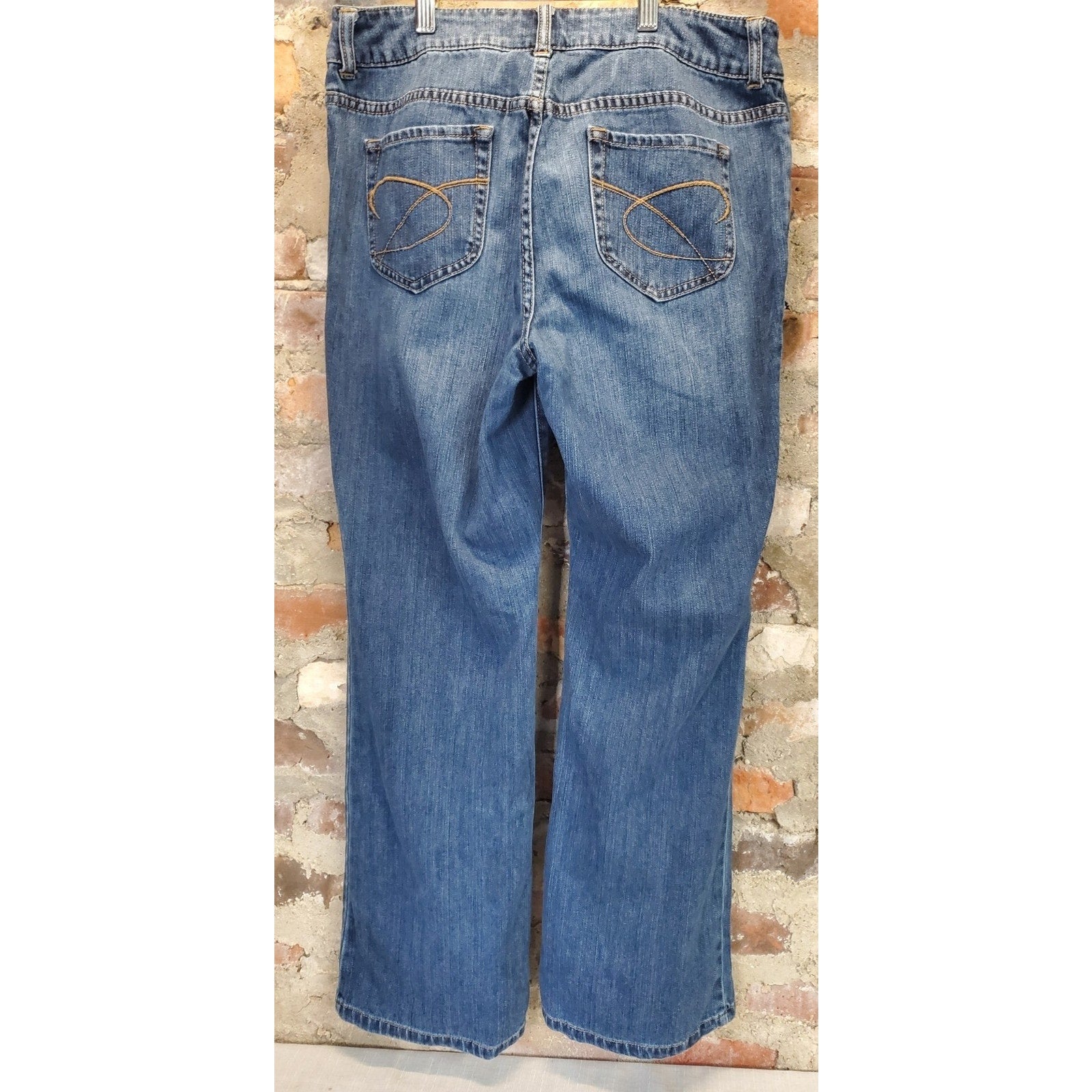 Chicos Womens Bootcut Jeans Sz 1.5 / 10 Short Medium Wash Stretch Cotton Denim