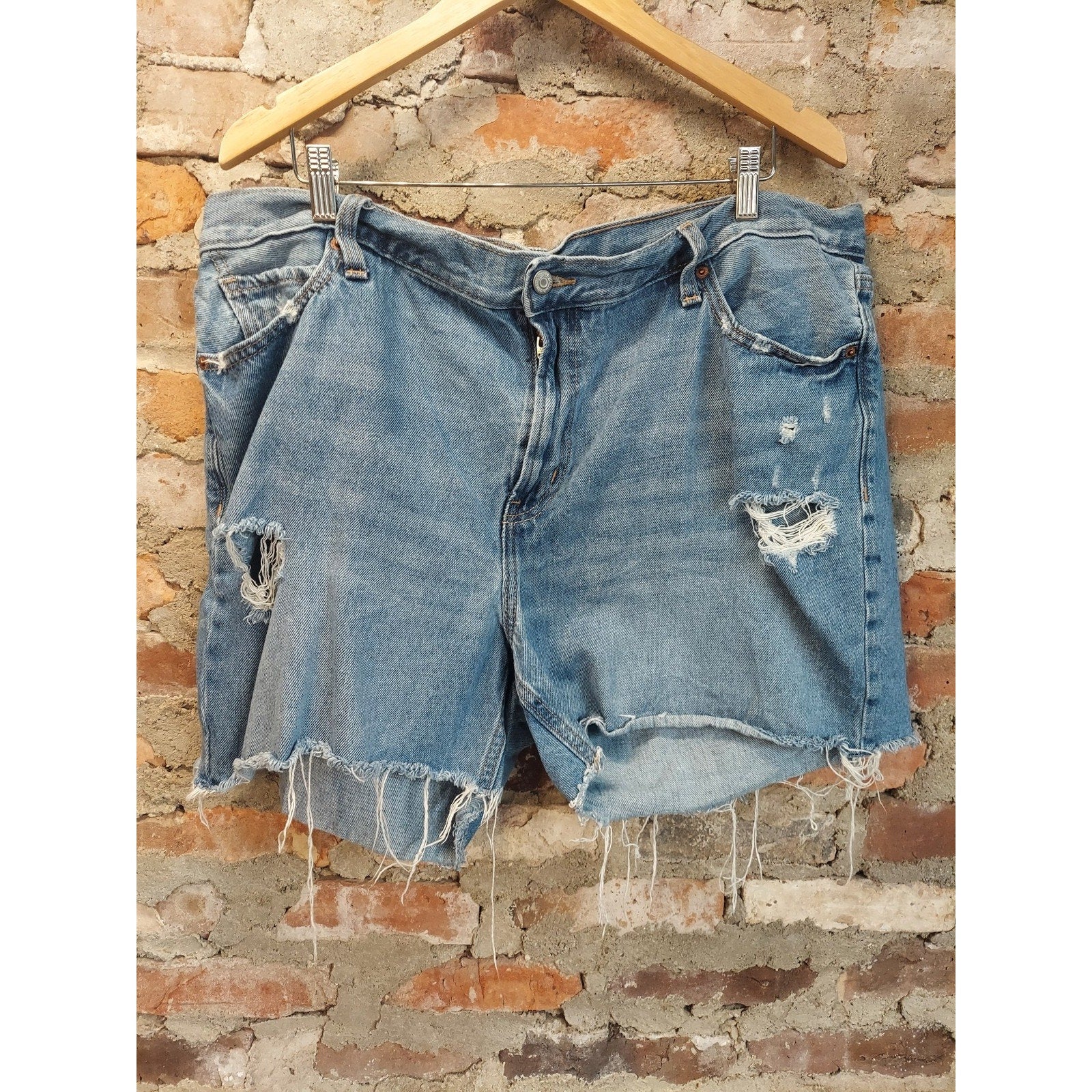 Old Navy Womens Denim Shorts 18 High Rise Slouchy Straight Distressed Frayed Hem
