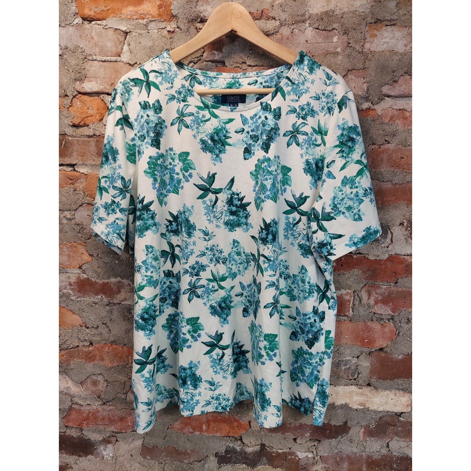 d&co. Womens Plus Size 1X White Blue Green Floral Short Sleeve Crew Neck T Shirt