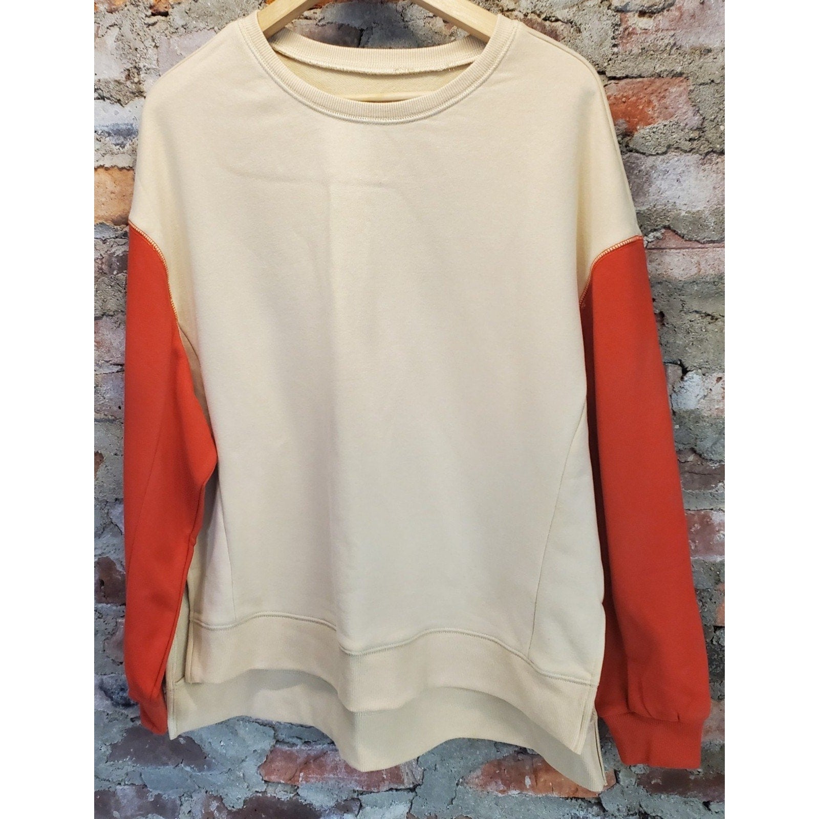Unisex Sweatshirt Pullover M Cream Orange Colorblock Cotton Blend Crewneck Long