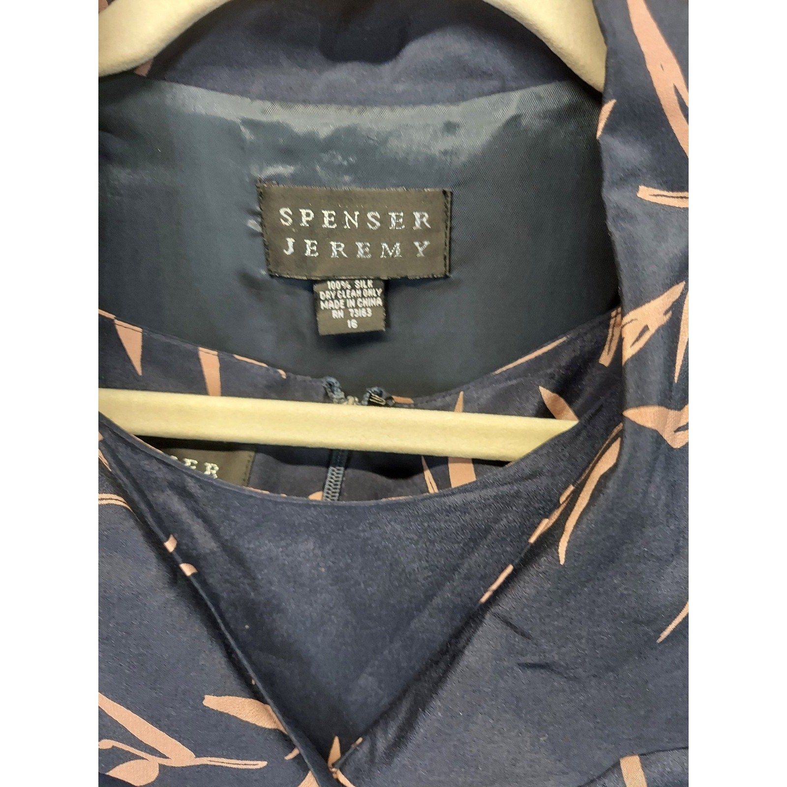 Spenser Jeremy Womens 2 Piece Set Size 16 Navy Peach Bamboo Leaf Print Silk