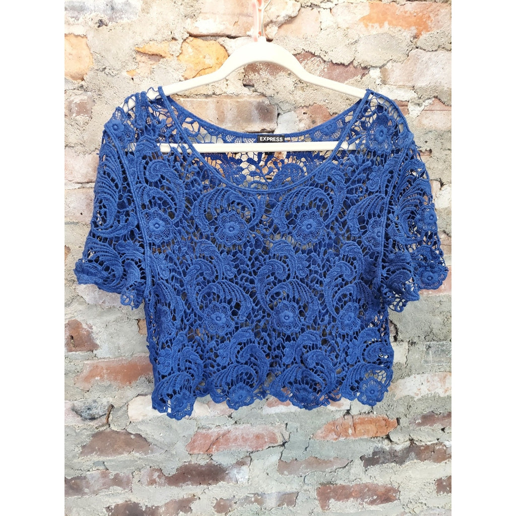 EXPRESS Womens Cropped Top M Blue Lace Crochet Floral Short Sleeve Scoop Neck