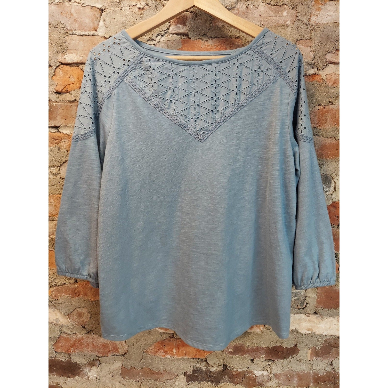 Croft & Barrow Womens Eyelet Embroidered Top M Dusty Blue Cotton Blend
