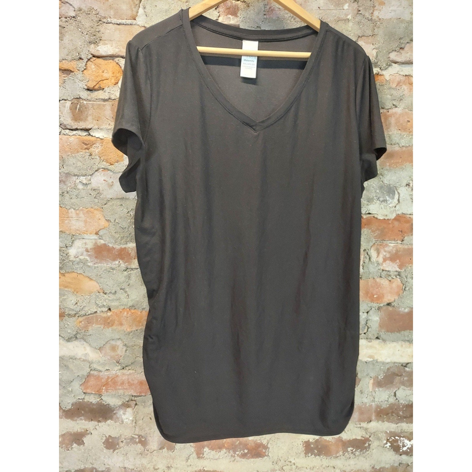 Time And Tru Womens Maternity T-Shirt XXL 2XL Size 20 V Neck Short Sleeve