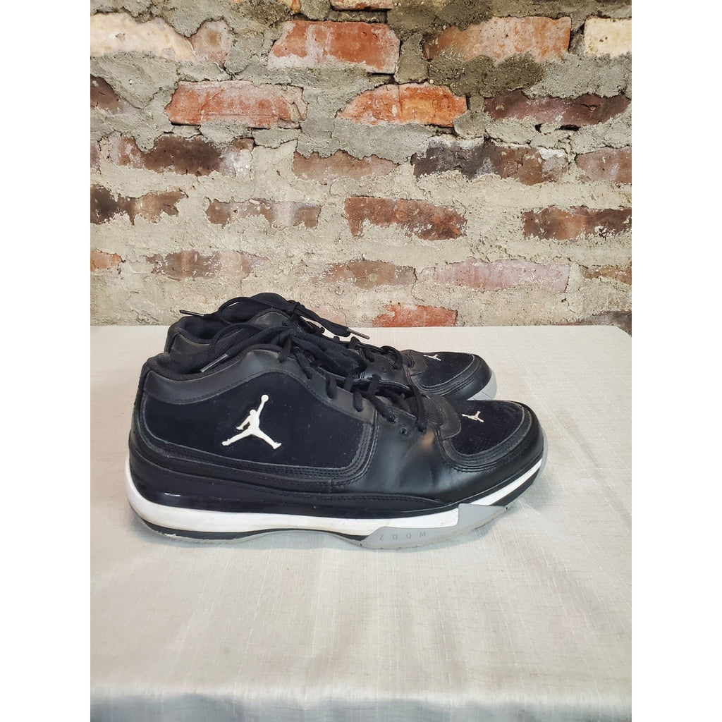 Jordan Mens Sneakers US 12 Black White Zoom Athletic Basketball Shoes 2011