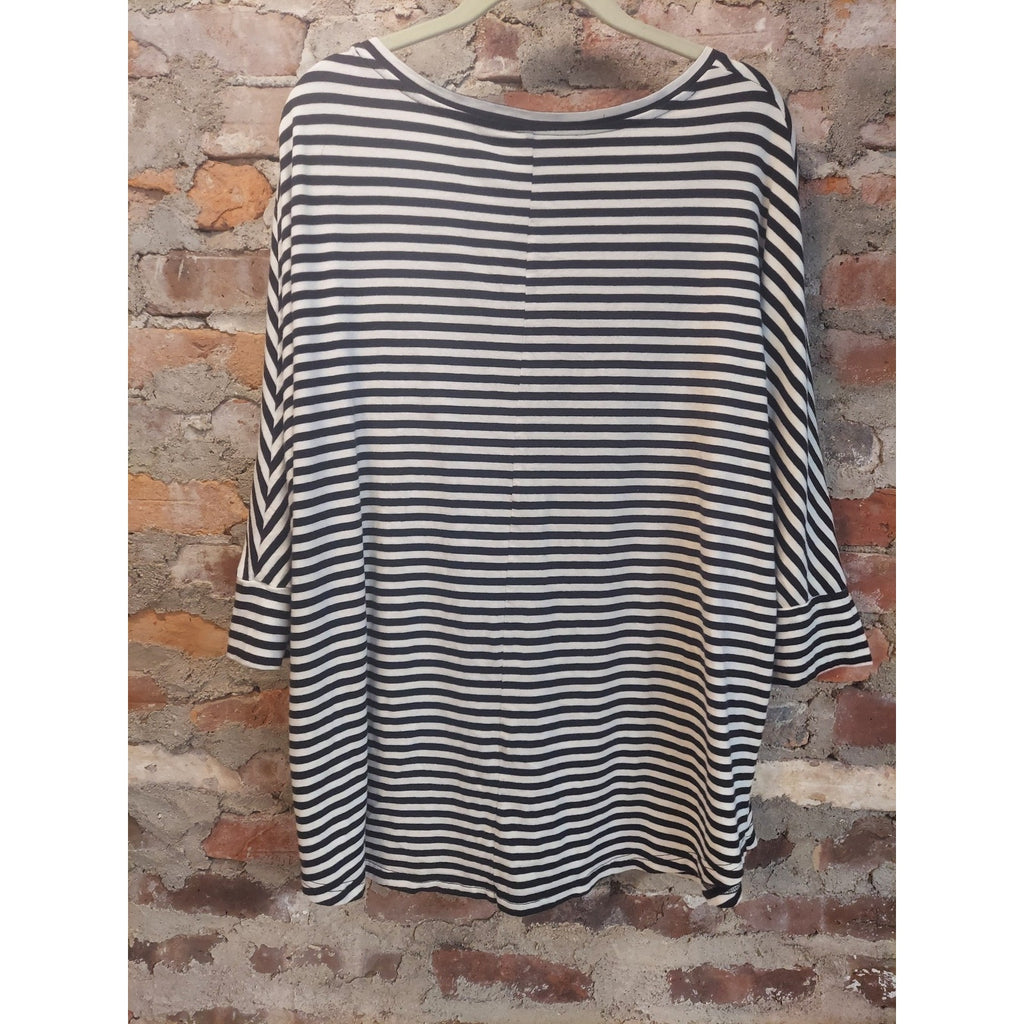 Boutique Plus Womens 1X Striped V Neck Criss Cross Knit Top Black White