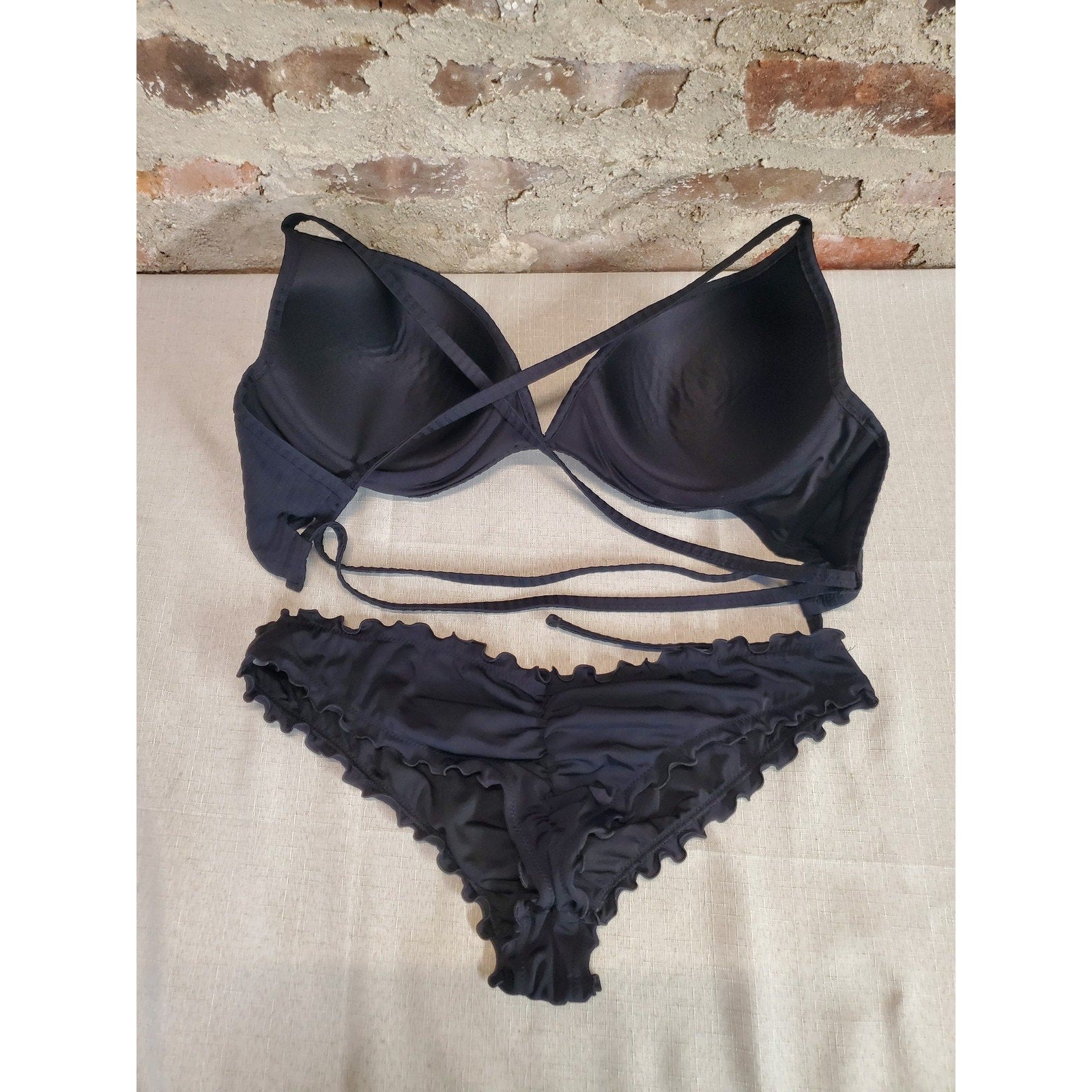 Shade & Shore Womens Bikini Set L Black Ribbed Ruffle Criss Cross 36DD Top