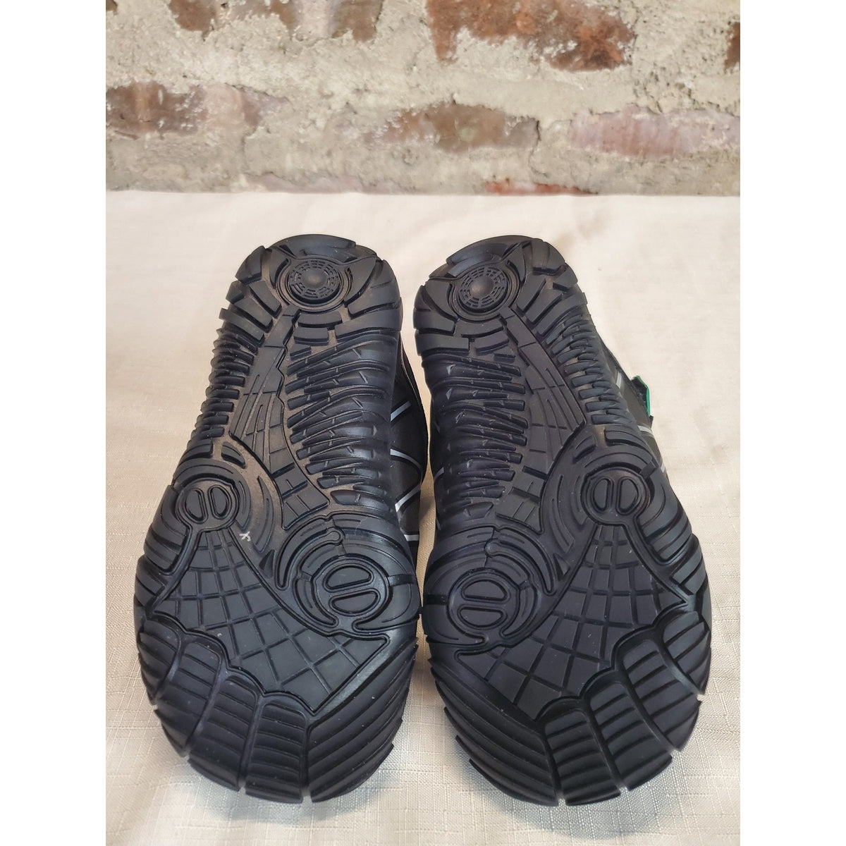 Kids Sneakers Shoes Boots US 12 Black Green Slip On Adjustable Strap Barefoot