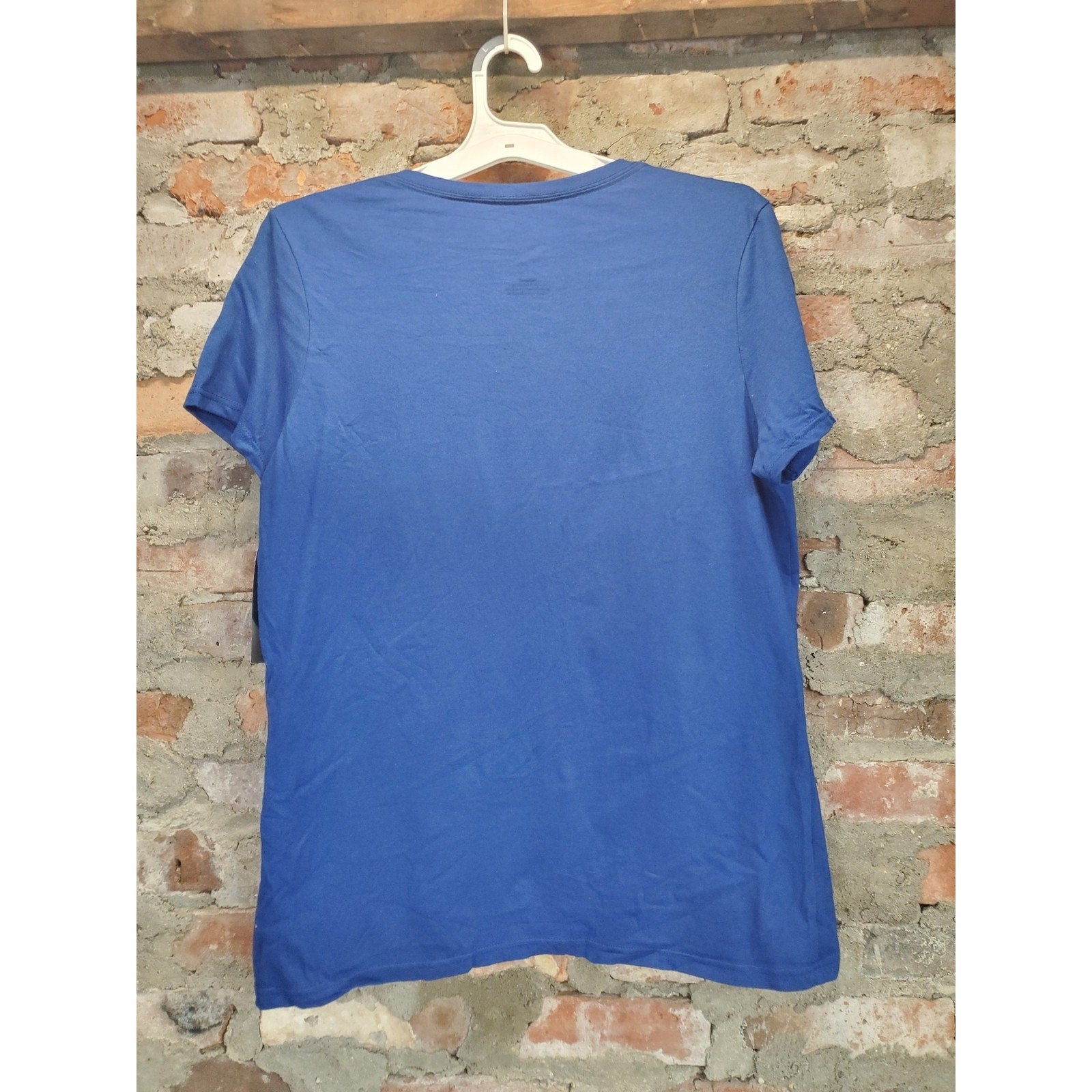Majestic Womens Philadelphia Phillies T Shirt L Blue V Neck Graphic NWT MLB
