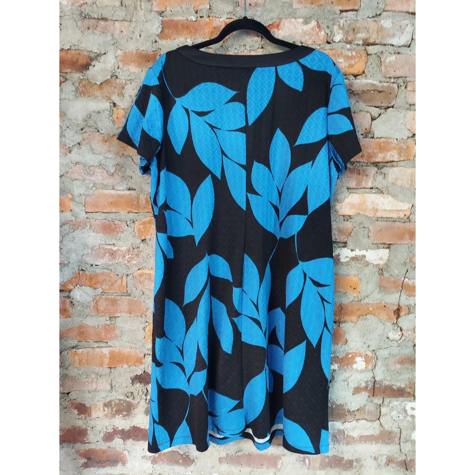 London Times Woman Womens Dress 18W Black Blue Leaf Print Textured Short Sleeve