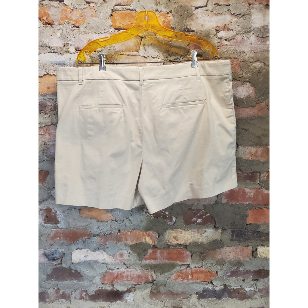 Ann Taylor Womens Size 18 Beige Chino Flat Front Shorts Classic Style
