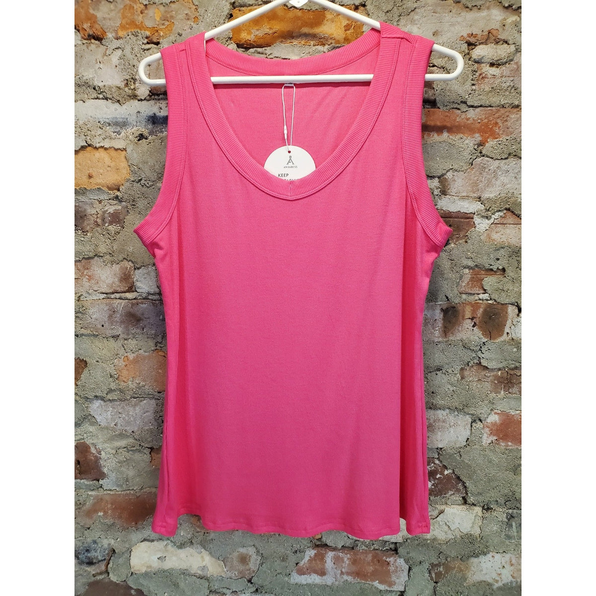An Ensembl Womens Tank Top 2XL Hot Pink Ribbed Knit NWT Scoop Neck Sleeveless