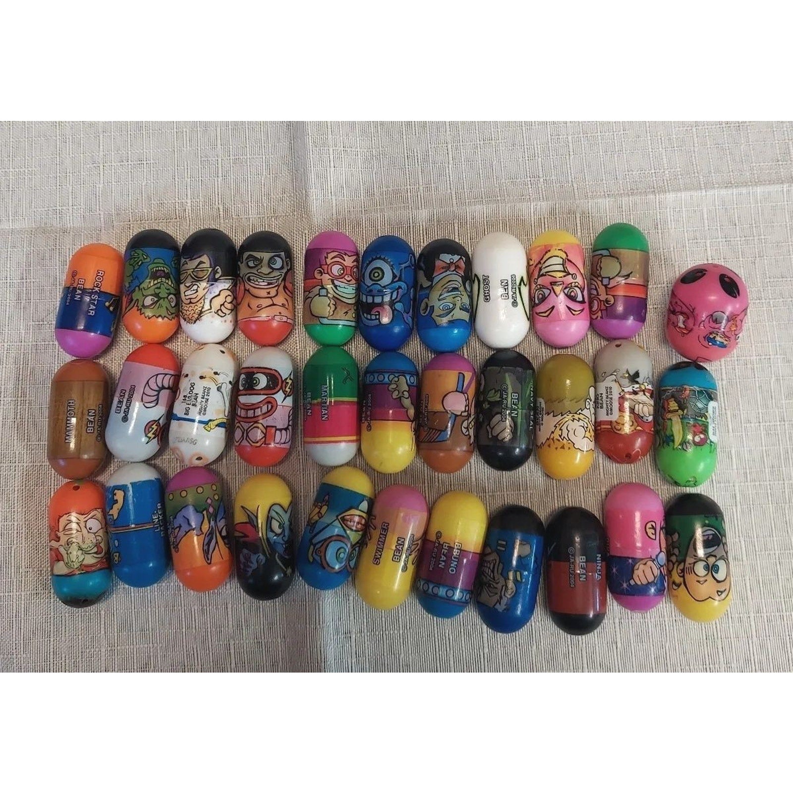 Mighty Beanz Lot of 27 Vintage Collectible Figures Toys Collection Bundle