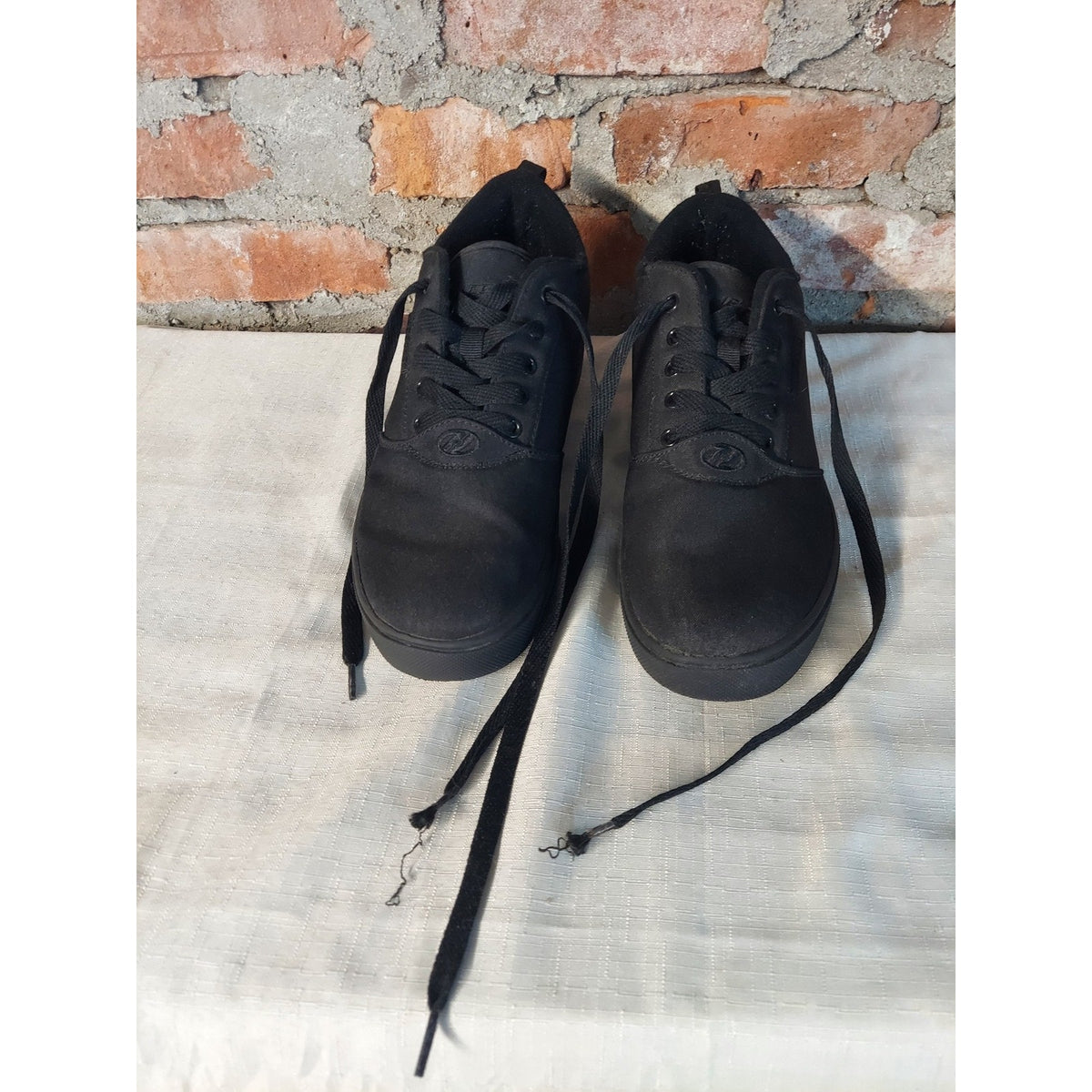 Heelys Roller Skate Womens Shoes Size 8 Black Sneakers With Removable Wheels