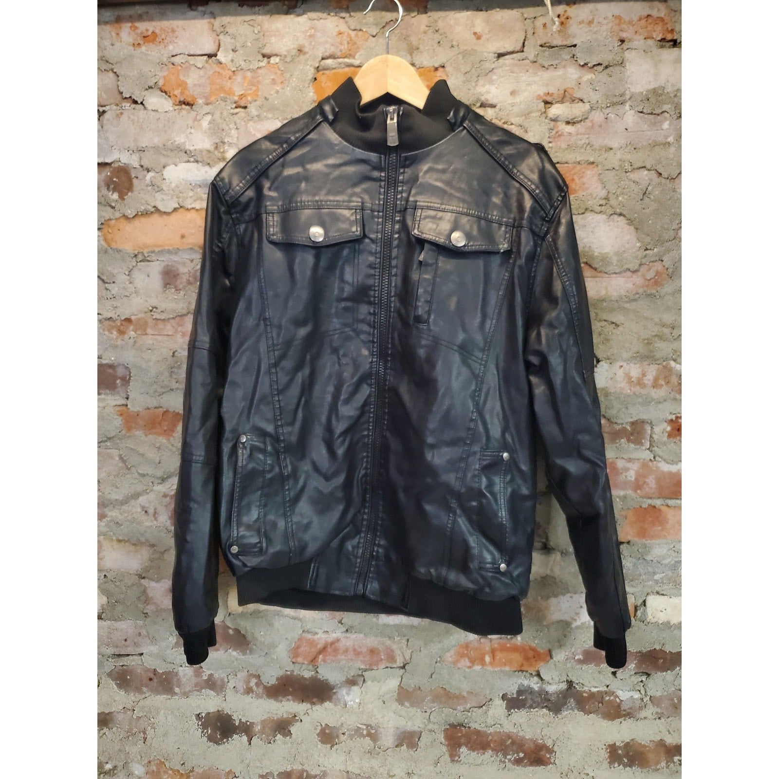 REFINERY REPUBLIC Mens Bomber Jacket L Black Faux Leather Full Zip Ribbed