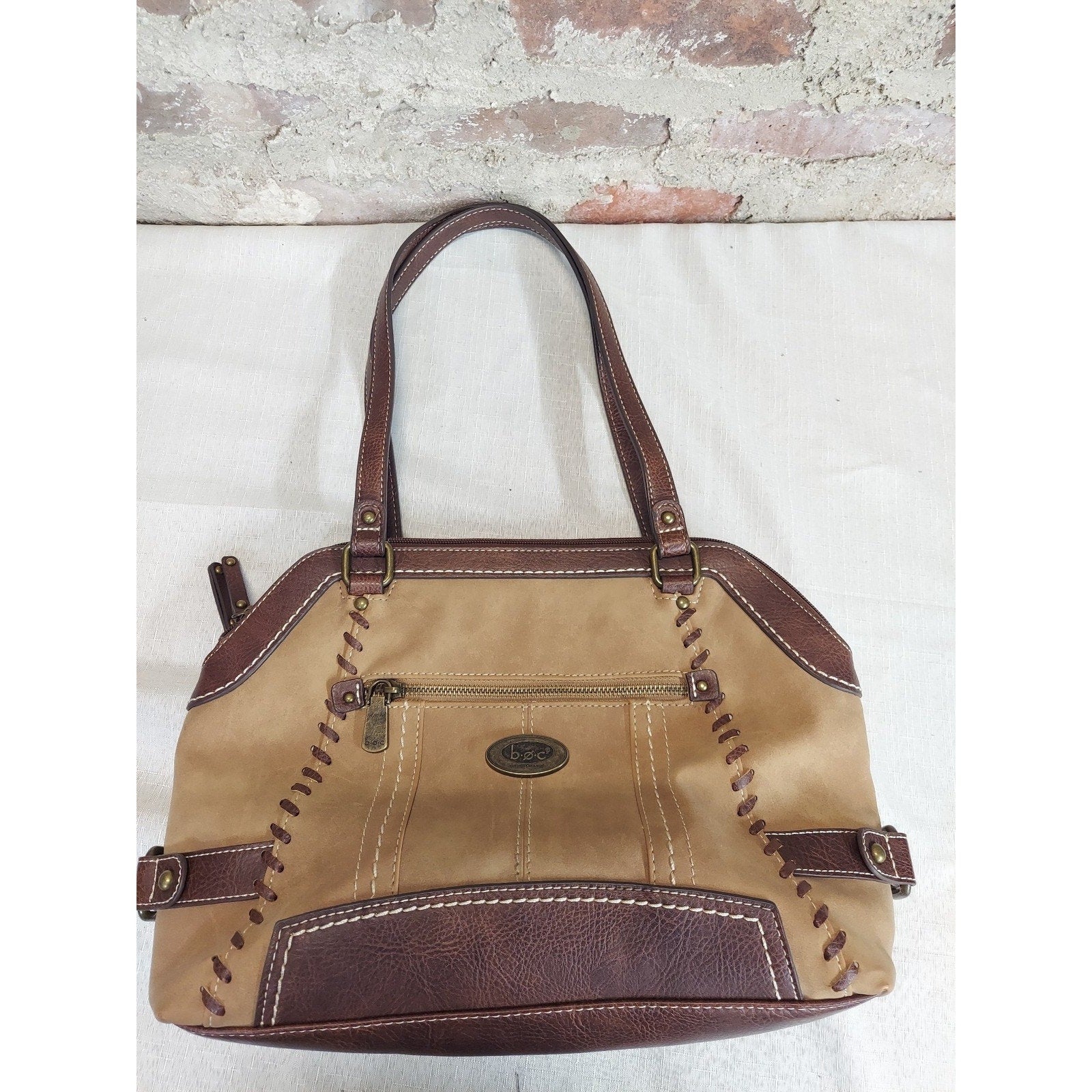 b.o.c. Womens Shoulder Bag Brown Faux Leather Trim Contrast Stitching Zip Top