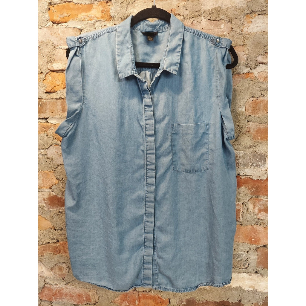 Mossimo Womens Sleeveless Shirt XXL Light Blue Chambray Roll Tab Button Up