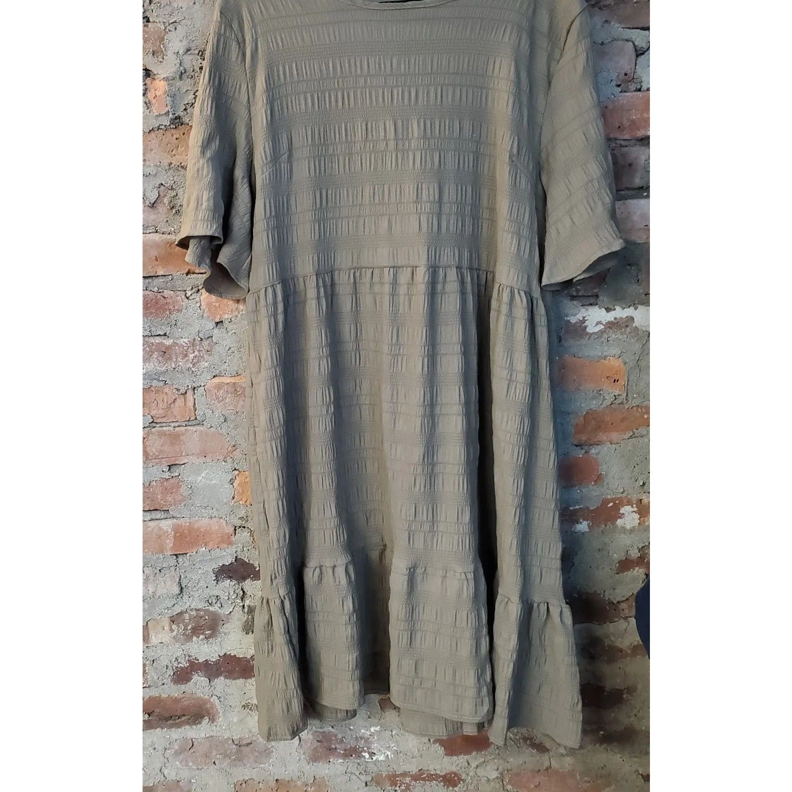Womens Plus Size Tiered Midi Dress 3XL Olive Green Textured Short Sleeve