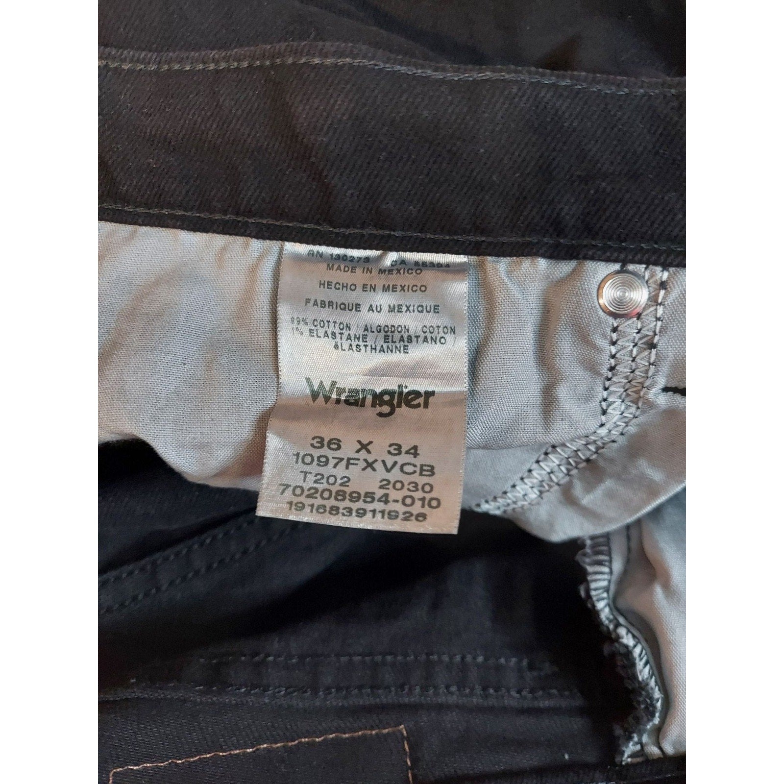 Wrangler Mens Jeans Size 36x34 Black Denim Stretch Cotton Blend Pants