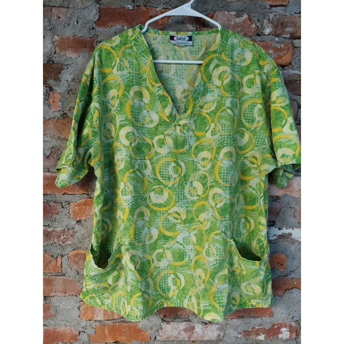 Best Womens 2X Scrub Top Green Yellow Multicolor Abstract V Neck Pockets