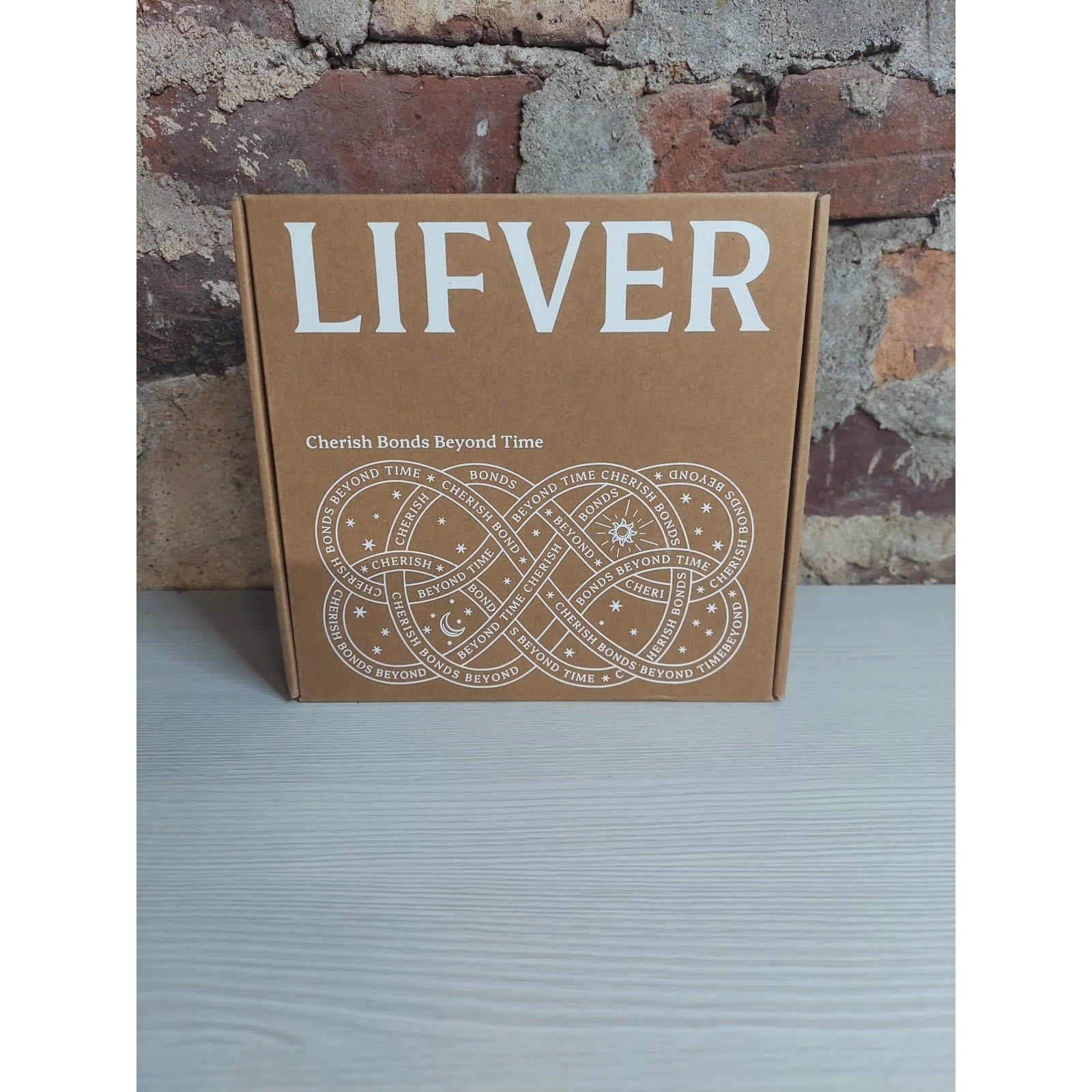 LIFVER Coaster Trinket Dish Monogram K Initial Ceramic White Gold 4 Inch Round