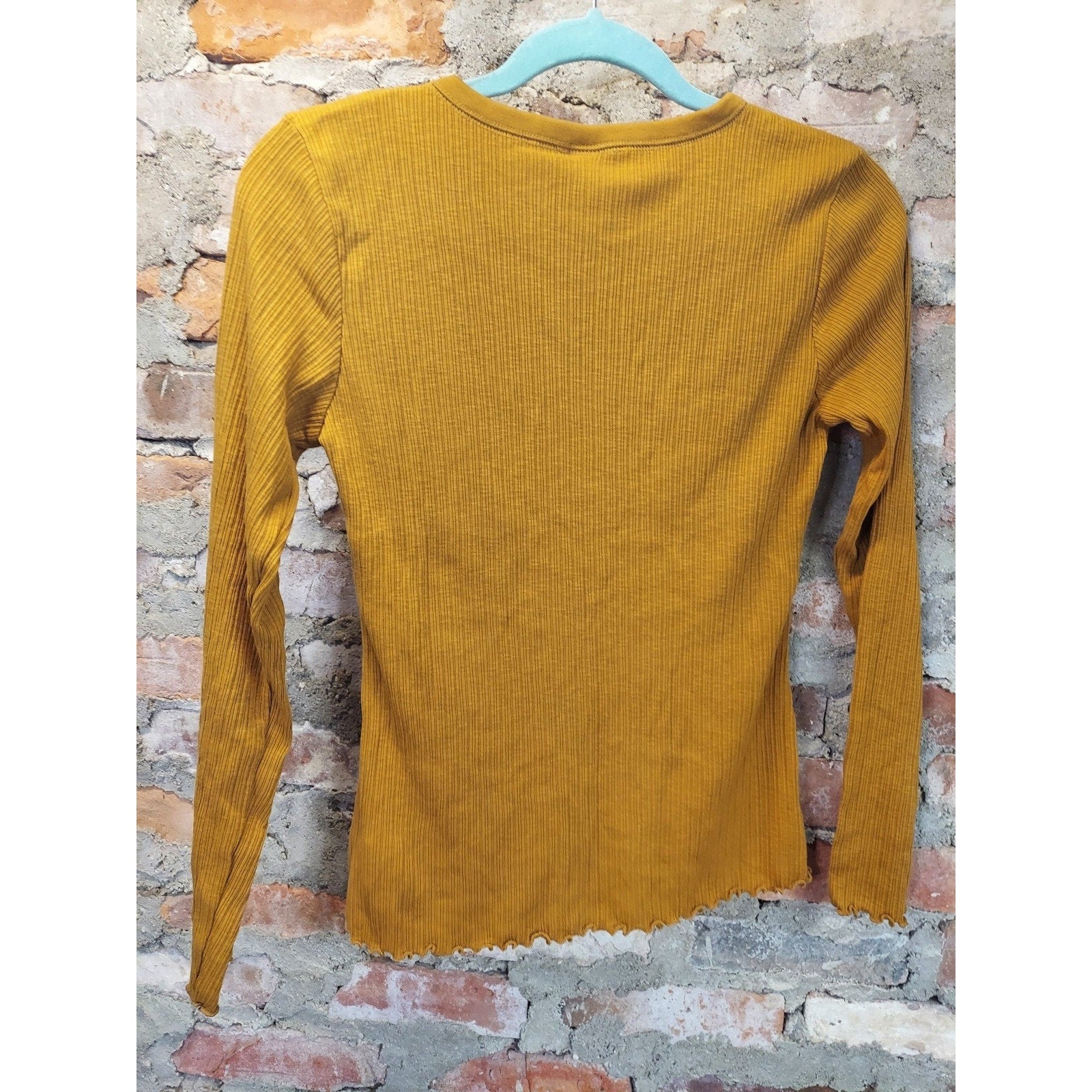 Old Navy Womens Long Sleeve Henley Shirt M Mustard Yellow Ribbed Lettuce Edge