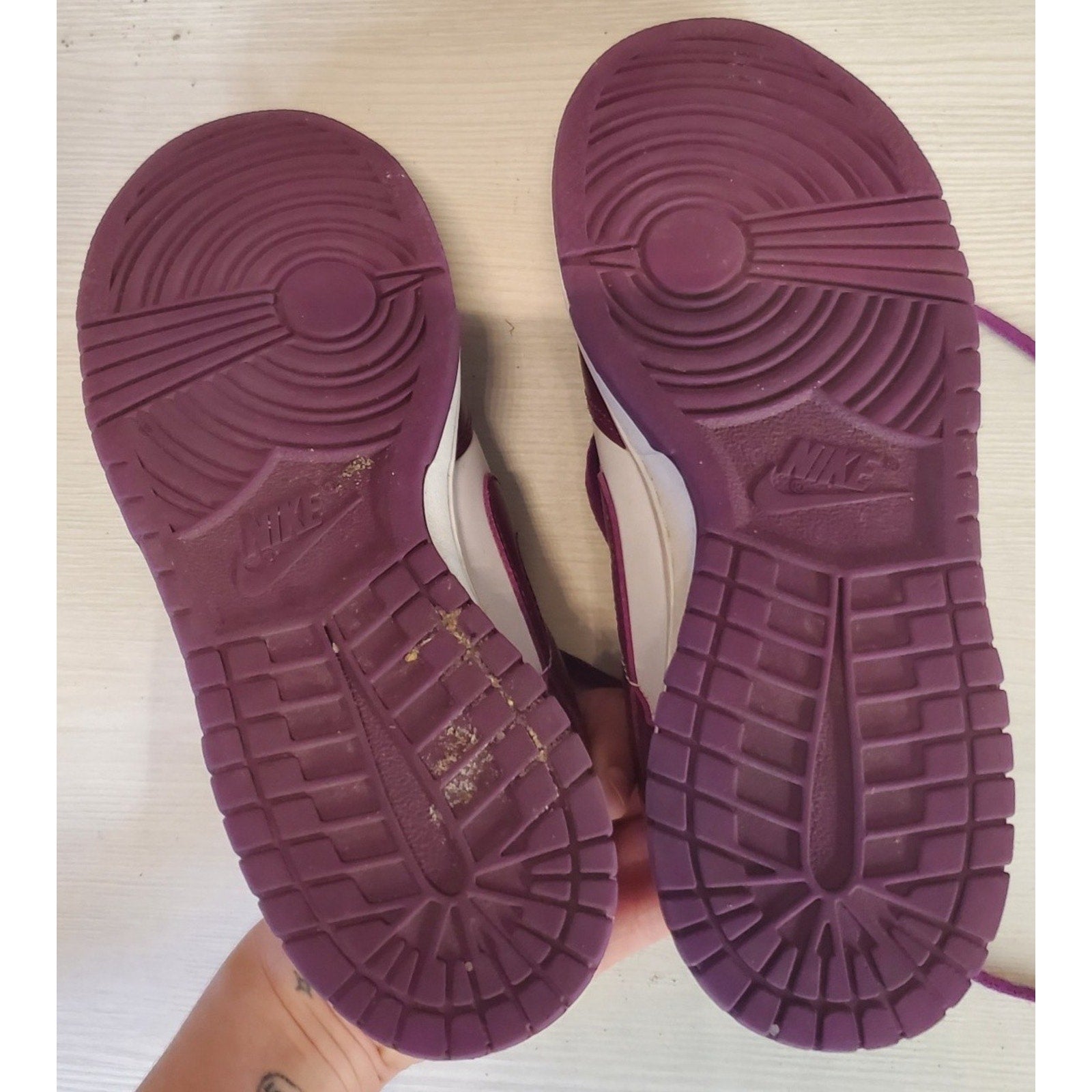 Nike Dunk Low Purple White Athletic Leather Sneakers 6Y Casual Fashion Shoes