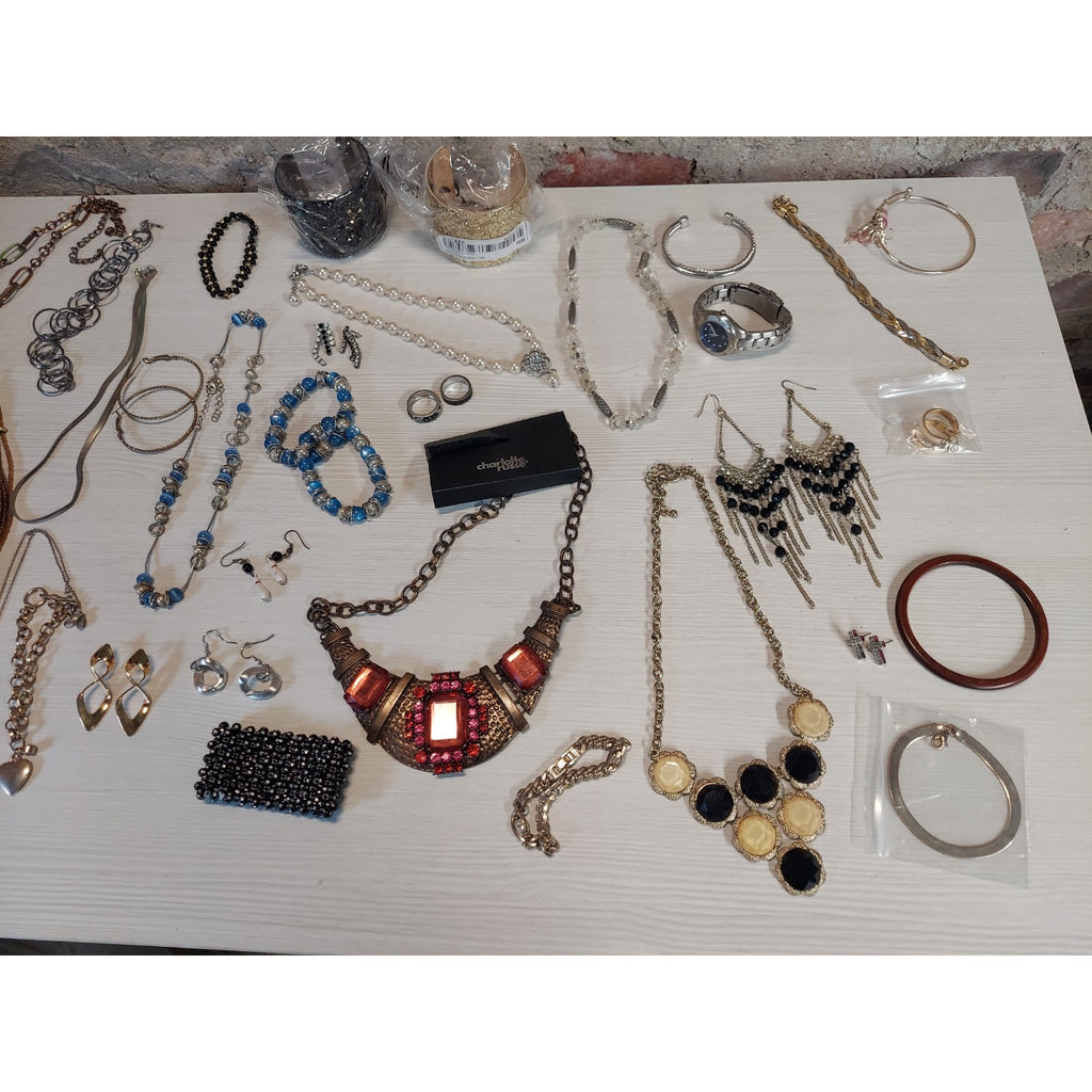 Costume Jewelry Lot Necklaces Earrings Bundle
