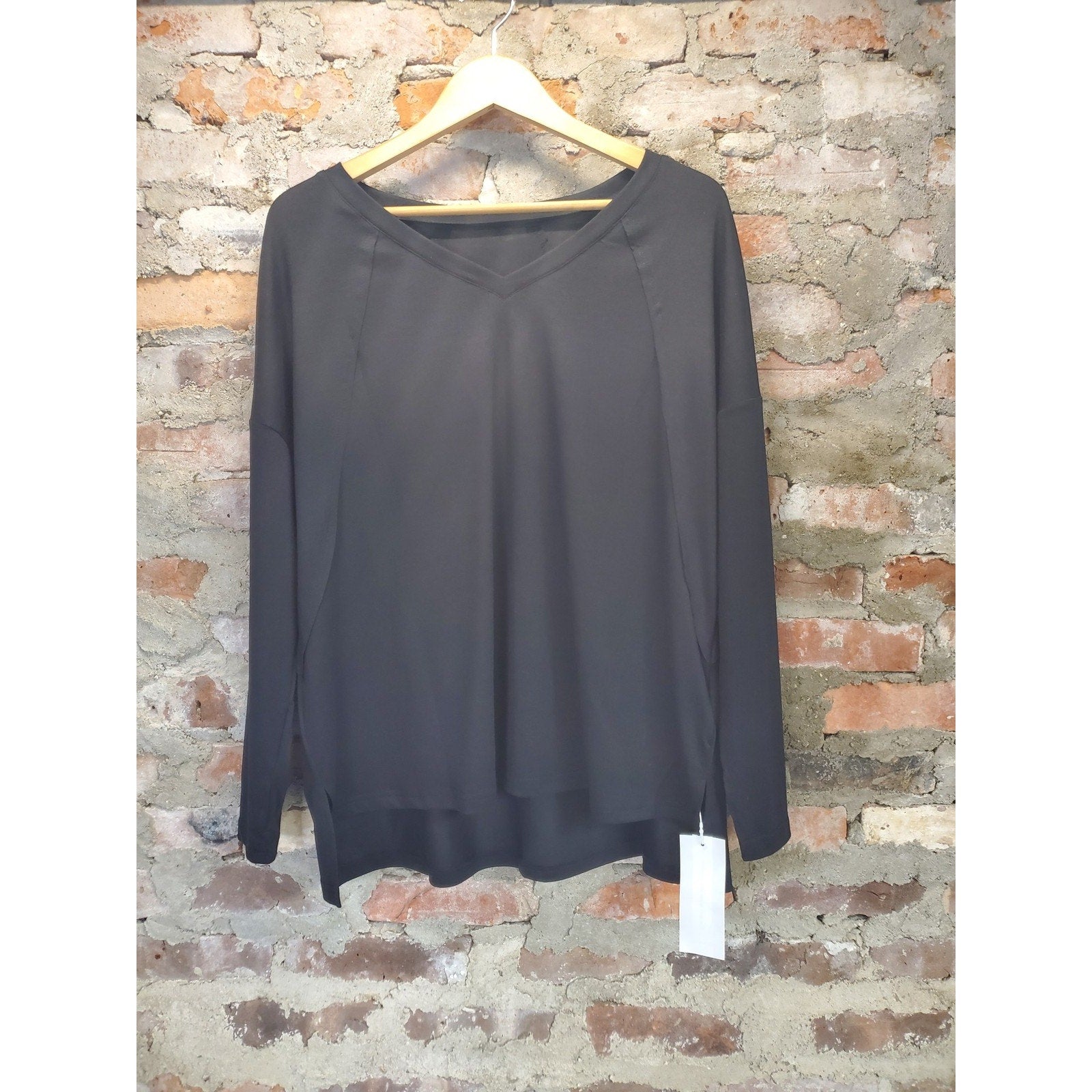 Womens Long Sleeve V Neck Top S Black Polyester Viscose Blend Raglan High Low