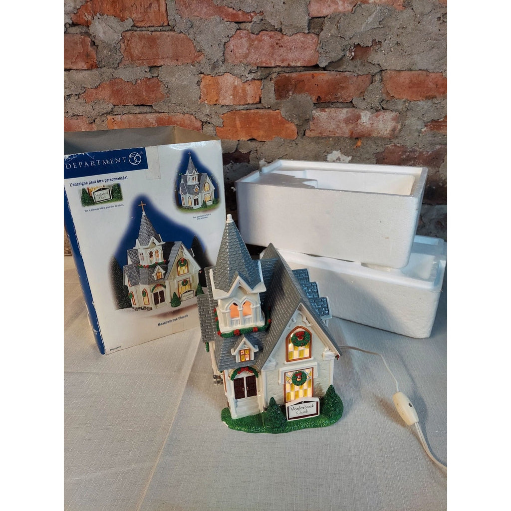Department 56 Meadowbrook Church Snow Village Lighted House 54009 Original Box